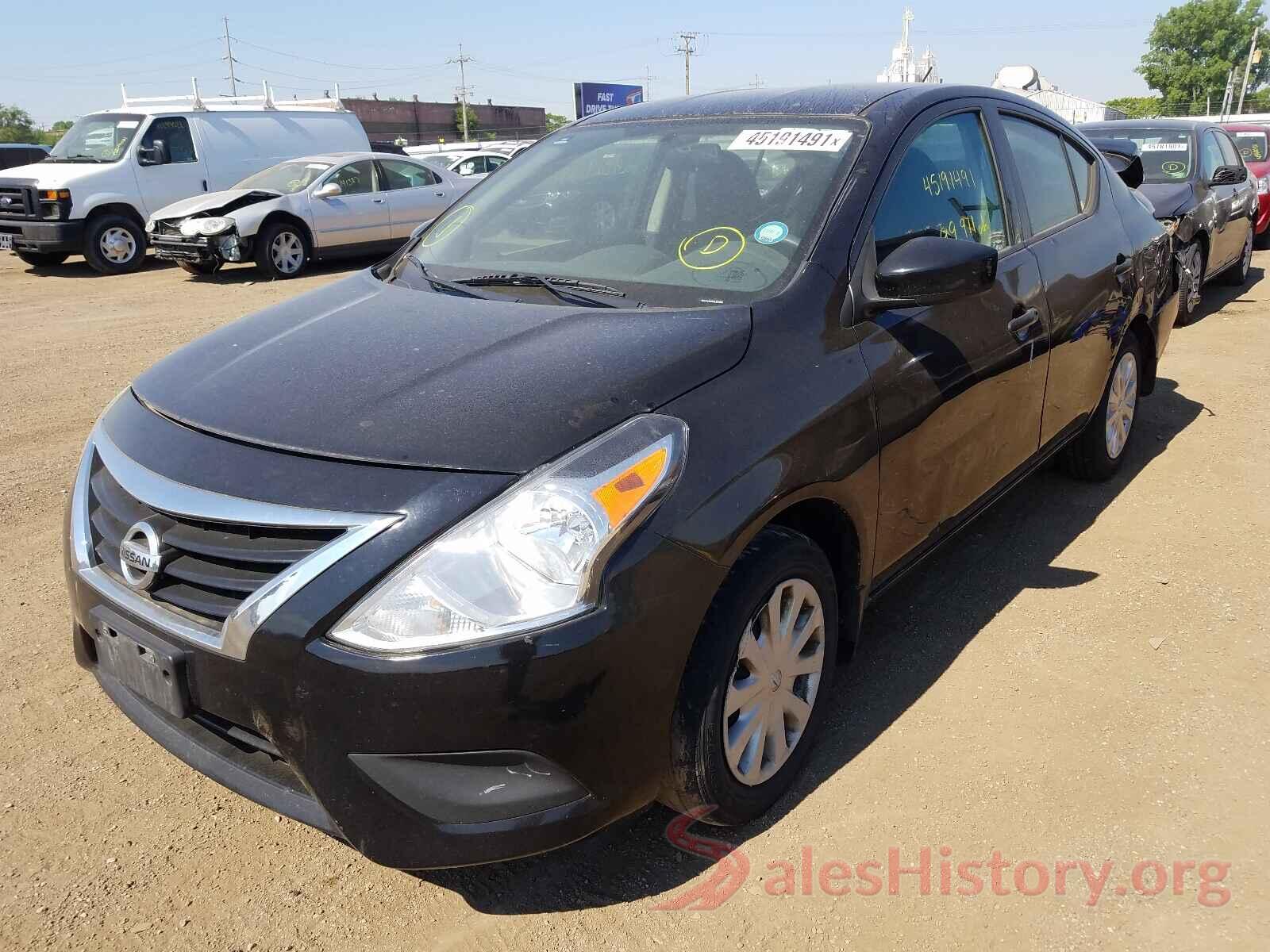 3N1CN7AP8HL821660 2017 NISSAN VERSA