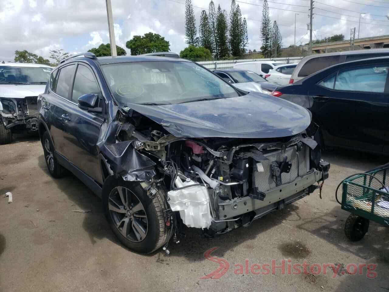 2T3WFREV0JW488672 2018 TOYOTA RAV4