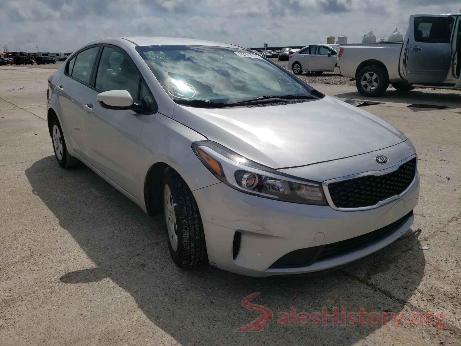 3KPFL4A76JE218392 2018 KIA FORTE