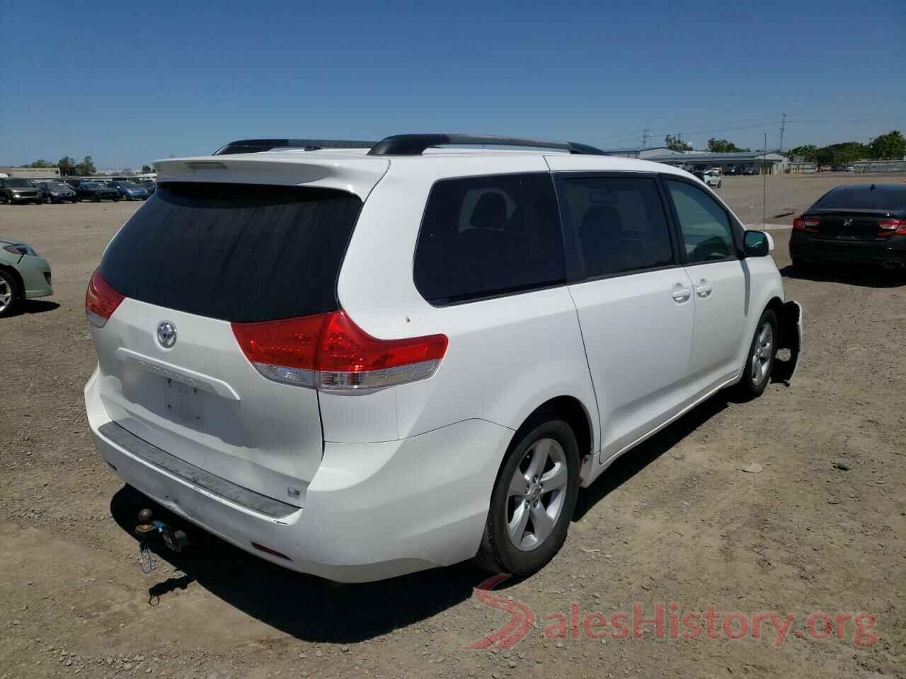 5TDKK3DC8BS112618 2011 TOYOTA SIENNA