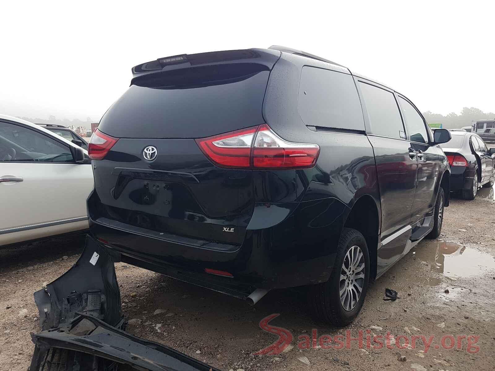 5TDYZ3DC7JS919491 2018 TOYOTA SIENNA