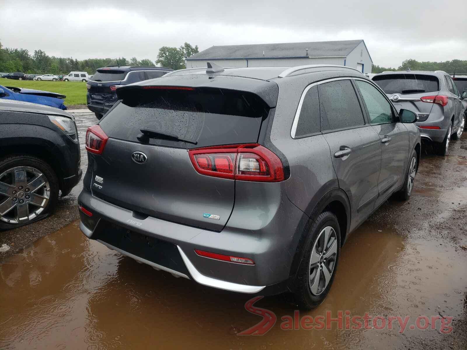 KNDCC3LC5H5086755 2017 KIA NIRO