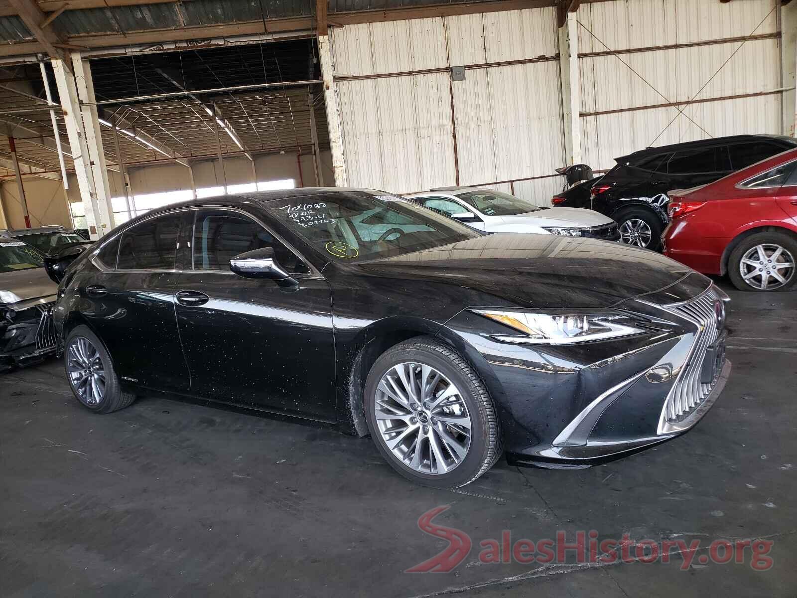 58AD21B14LU006263 2020 LEXUS ES300