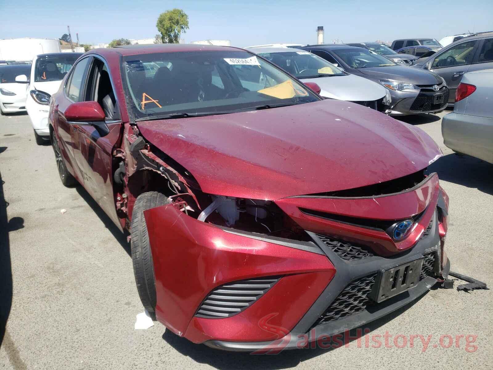 4T1B21HK8JU510701 2018 TOYOTA CAMRY