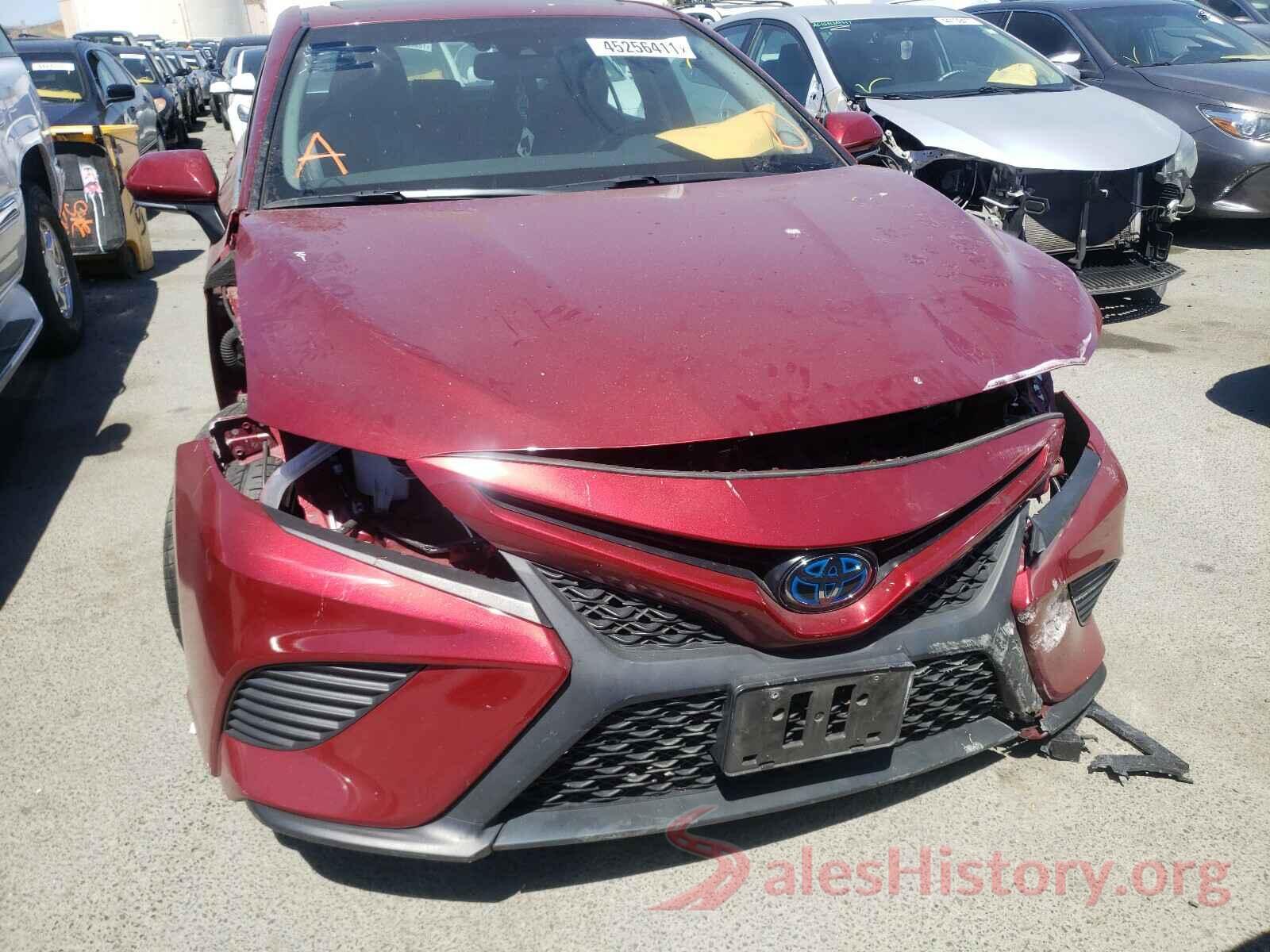 4T1B21HK8JU510701 2018 TOYOTA CAMRY