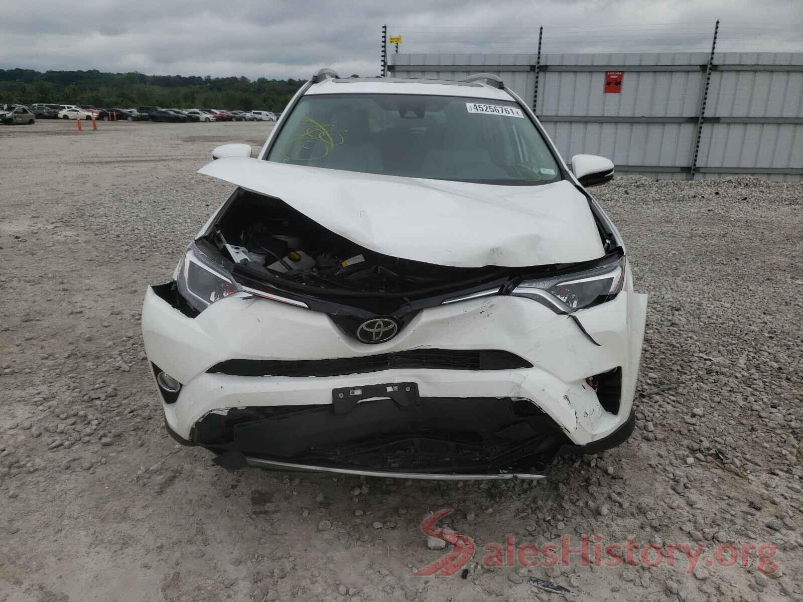 2T3RFREV4JW842996 2018 TOYOTA RAV4