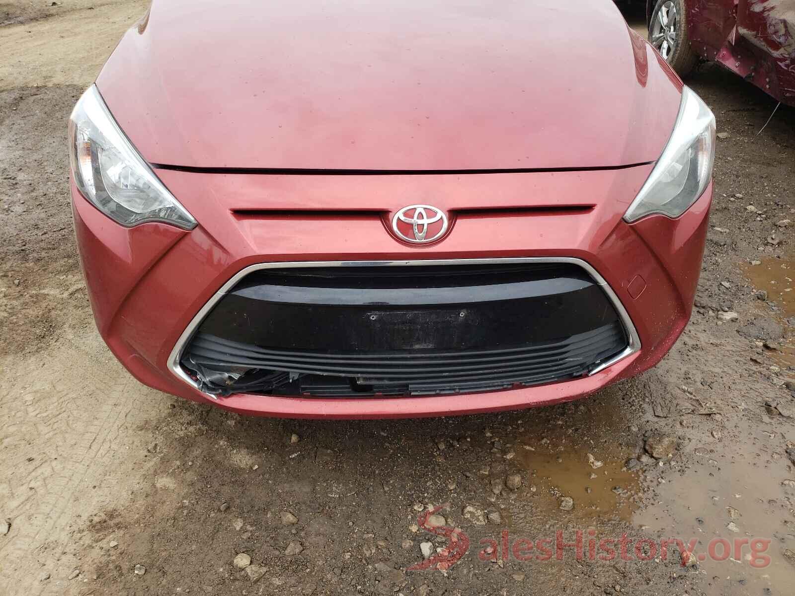 3MYDLBYV2JY322121 2018 TOYOTA YARIS