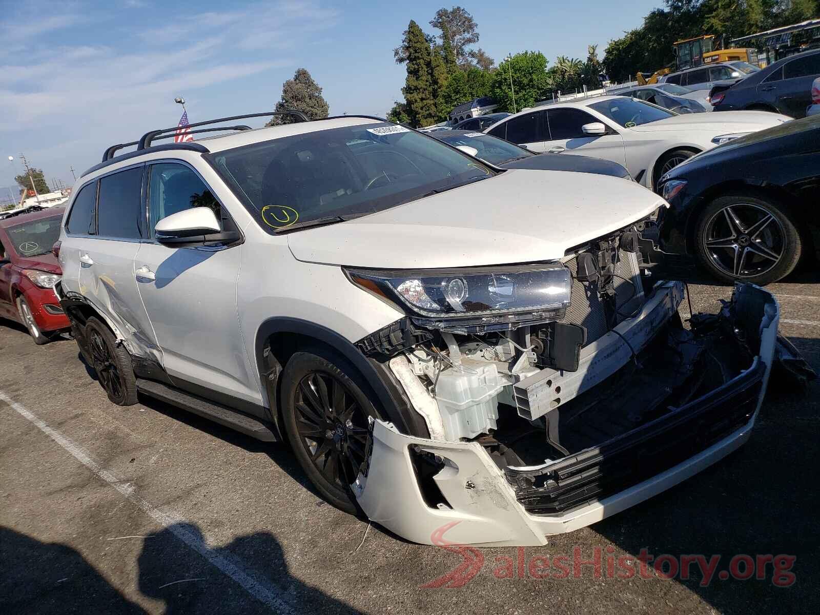 5TDKZRFH7KS302661 2019 TOYOTA HIGHLANDER