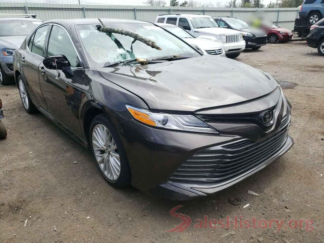 4T1B11HK4JU148403 2018 TOYOTA CAMRY