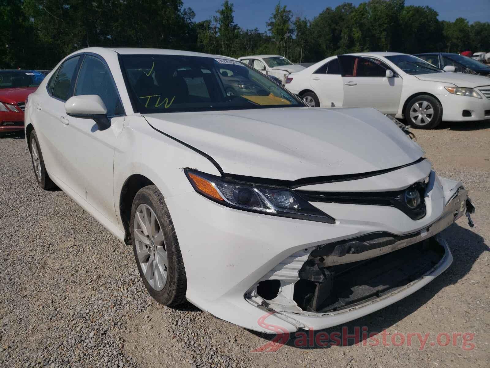 4T1B11HK2KU244208 2019 TOYOTA CAMRY