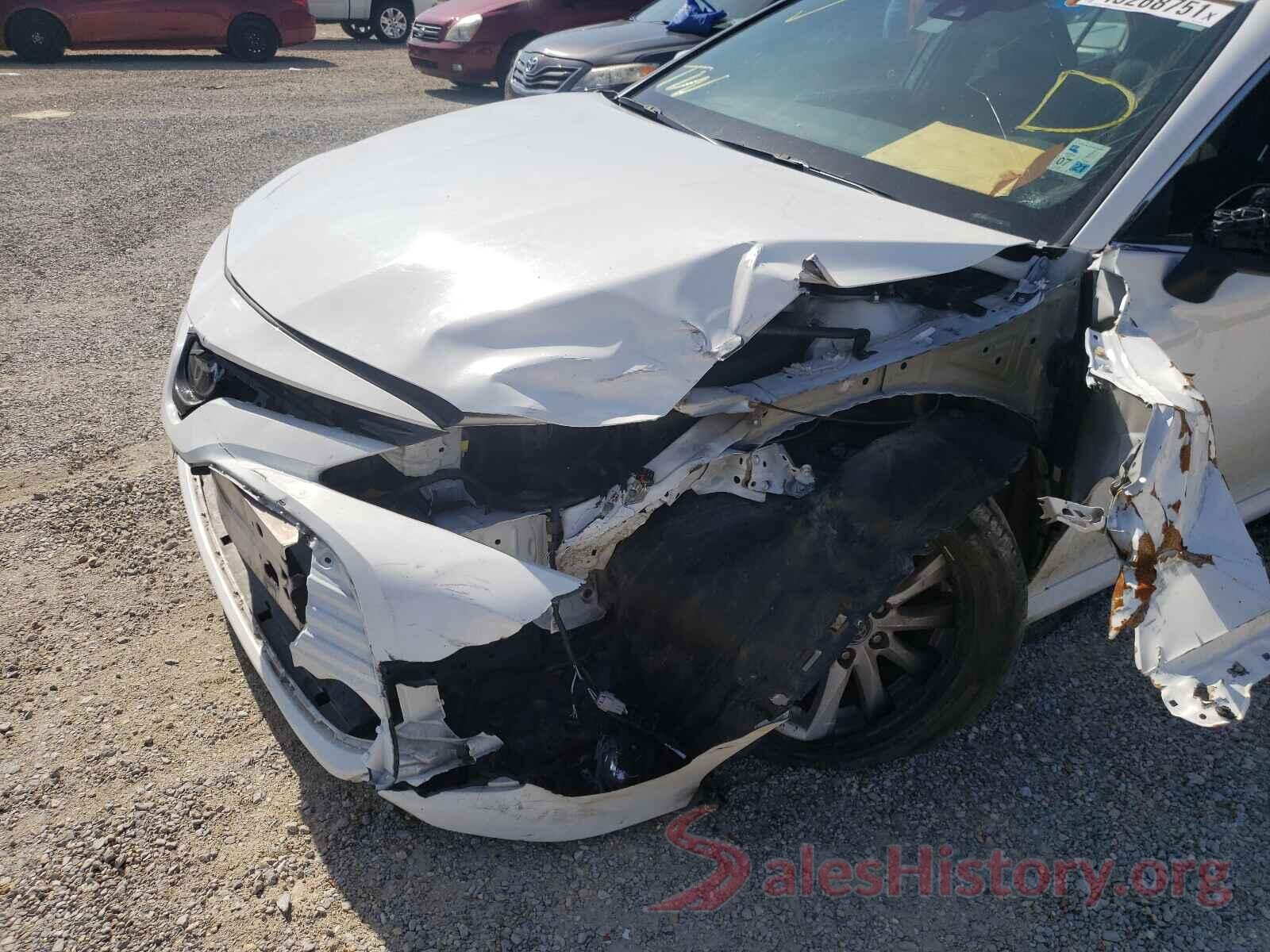 4T1B11HK2KU244208 2019 TOYOTA CAMRY