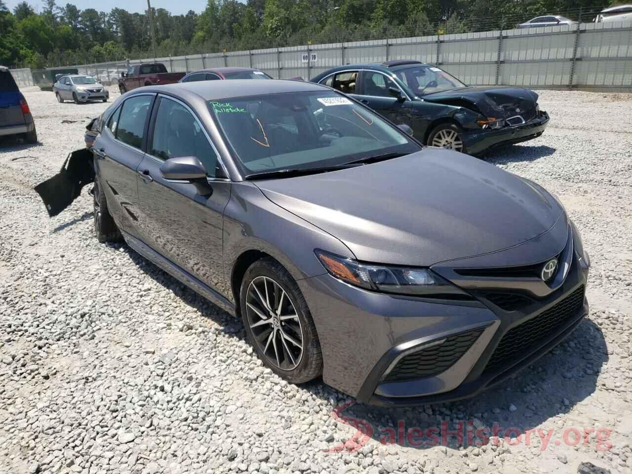 4T1G11AK3NU684989 2022 TOYOTA CAMRY