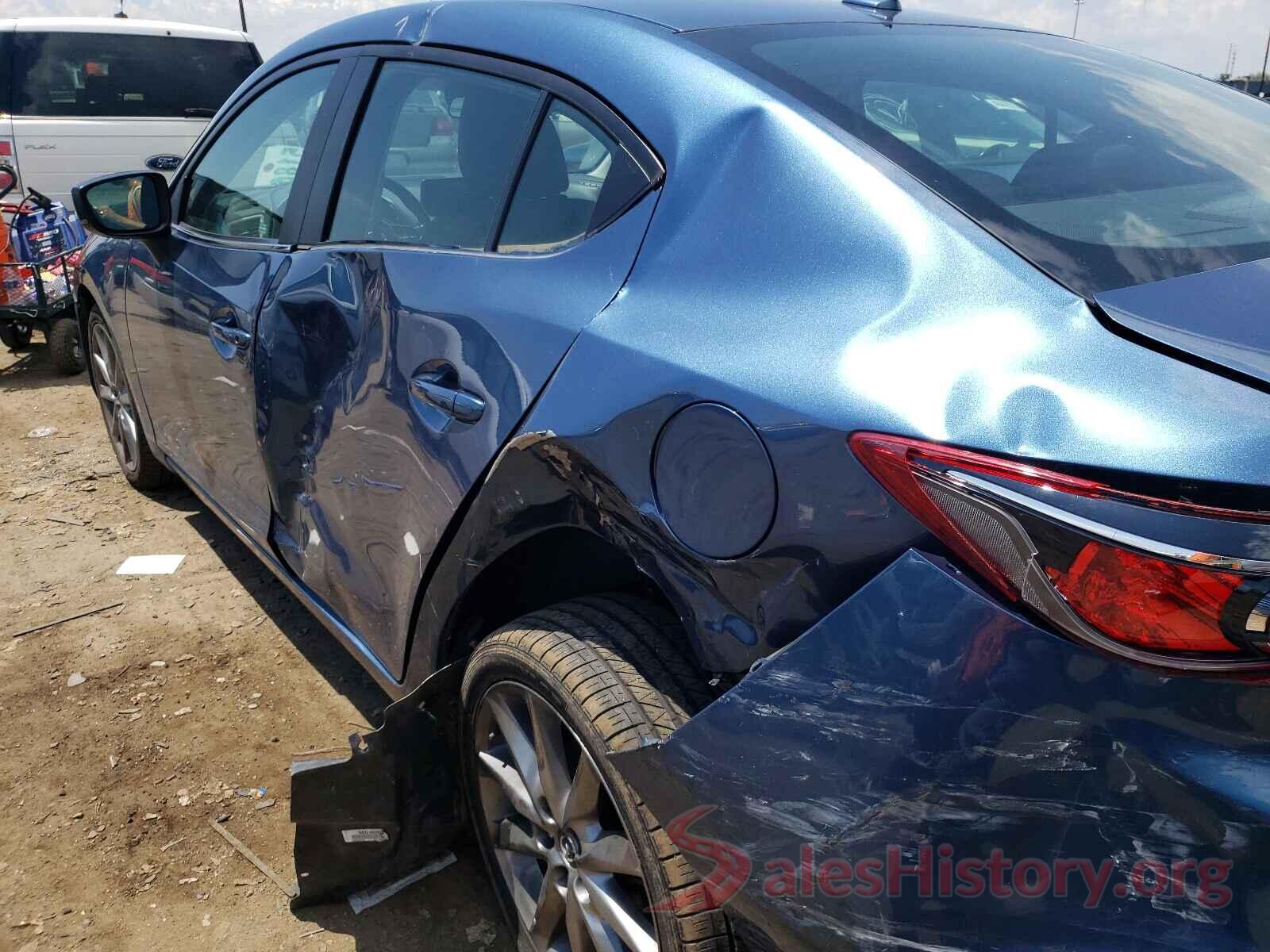 3MZBN1V35JM162754 2018 MAZDA 3