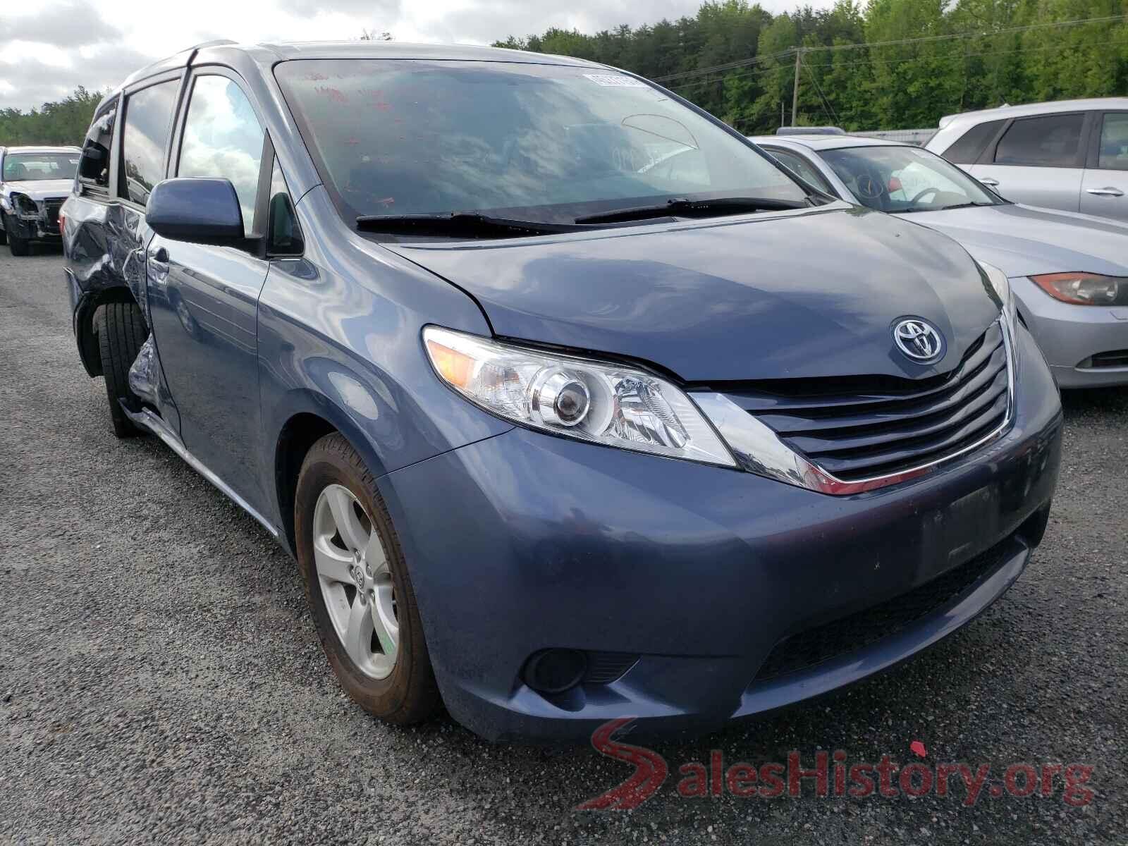 5TDKZ3DC9HS866700 2017 TOYOTA SIENNA