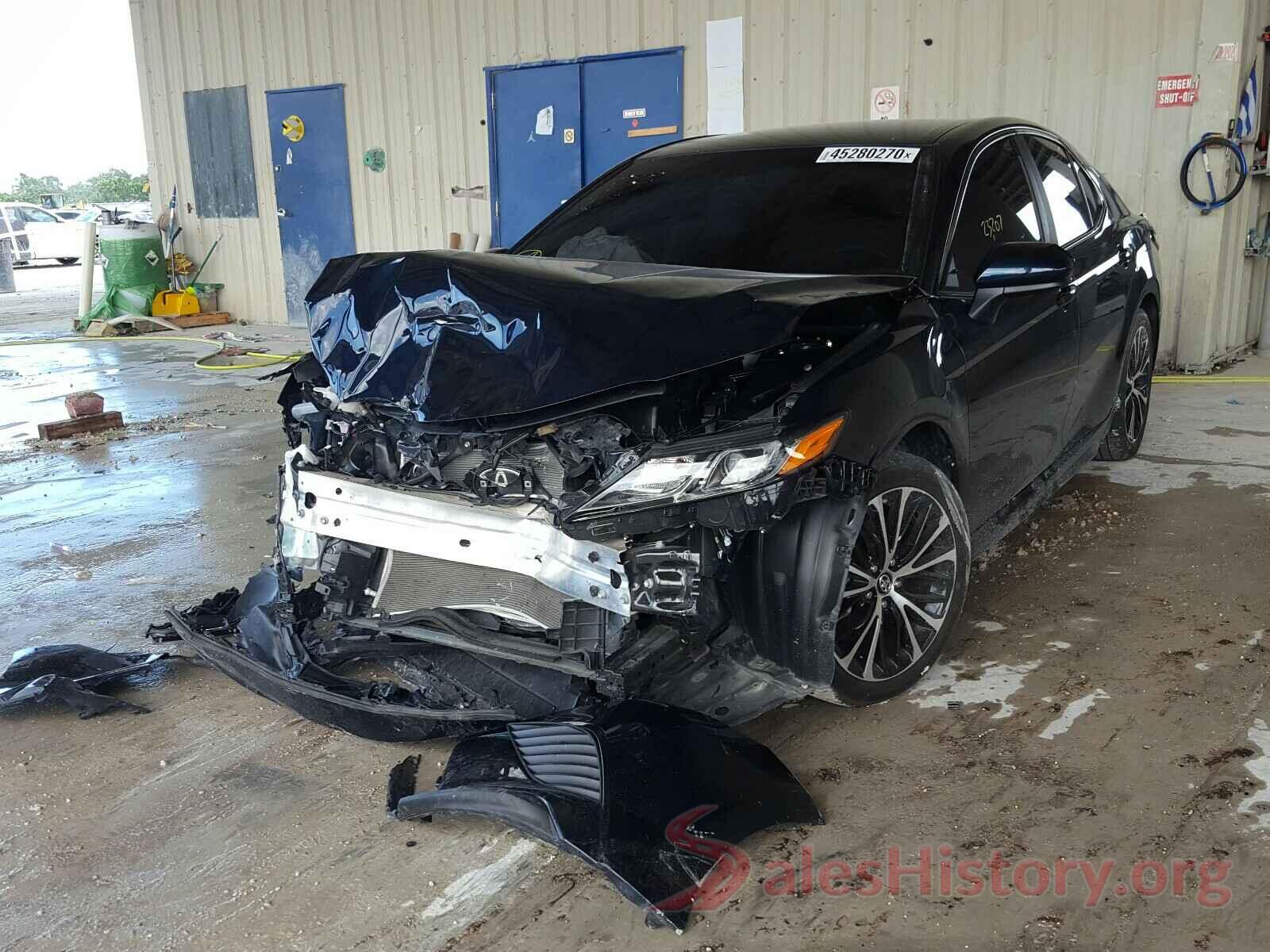 4T1B11HK4JU649355 2018 TOYOTA CAMRY