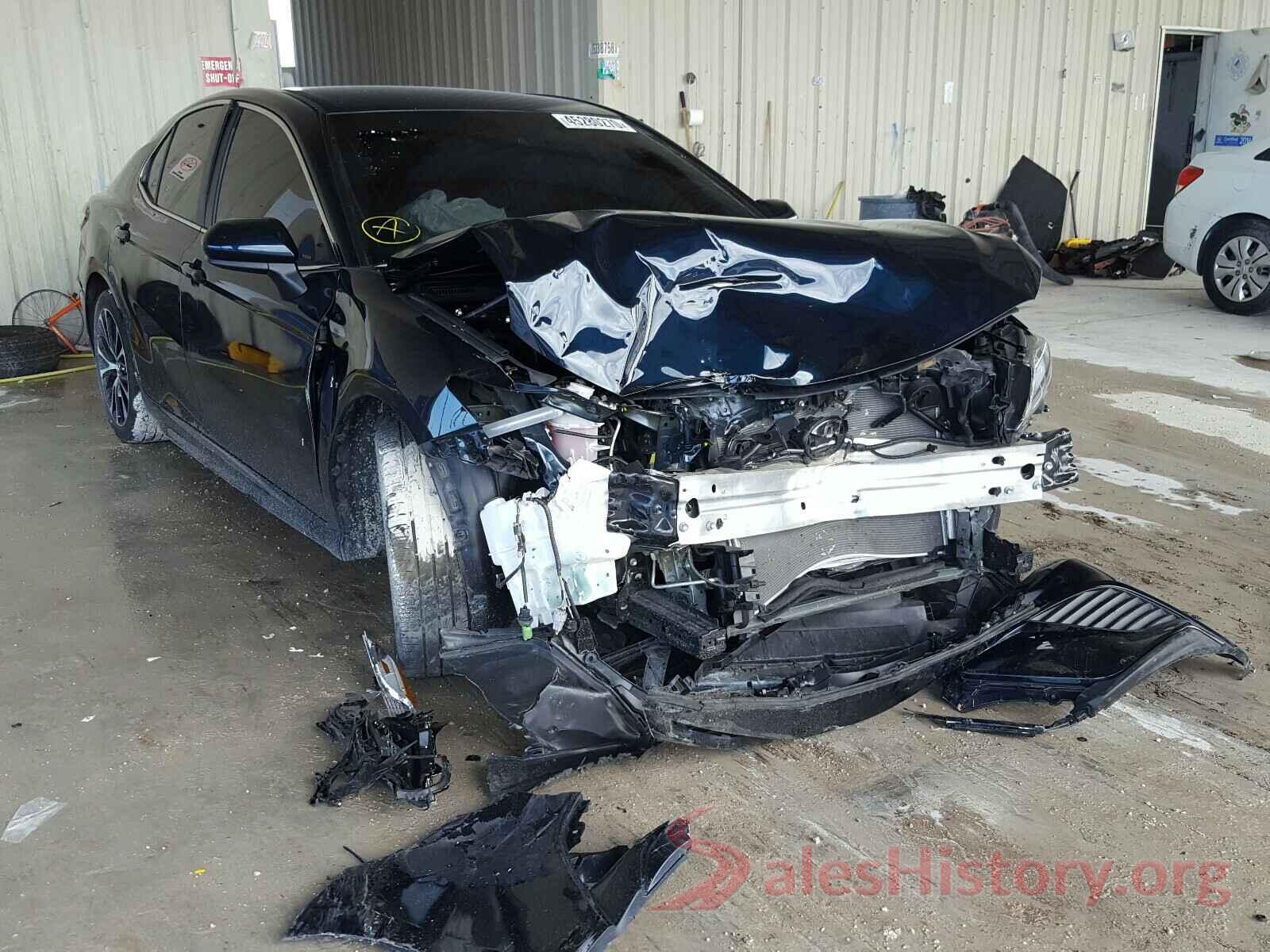 4T1B11HK4JU649355 2018 TOYOTA CAMRY