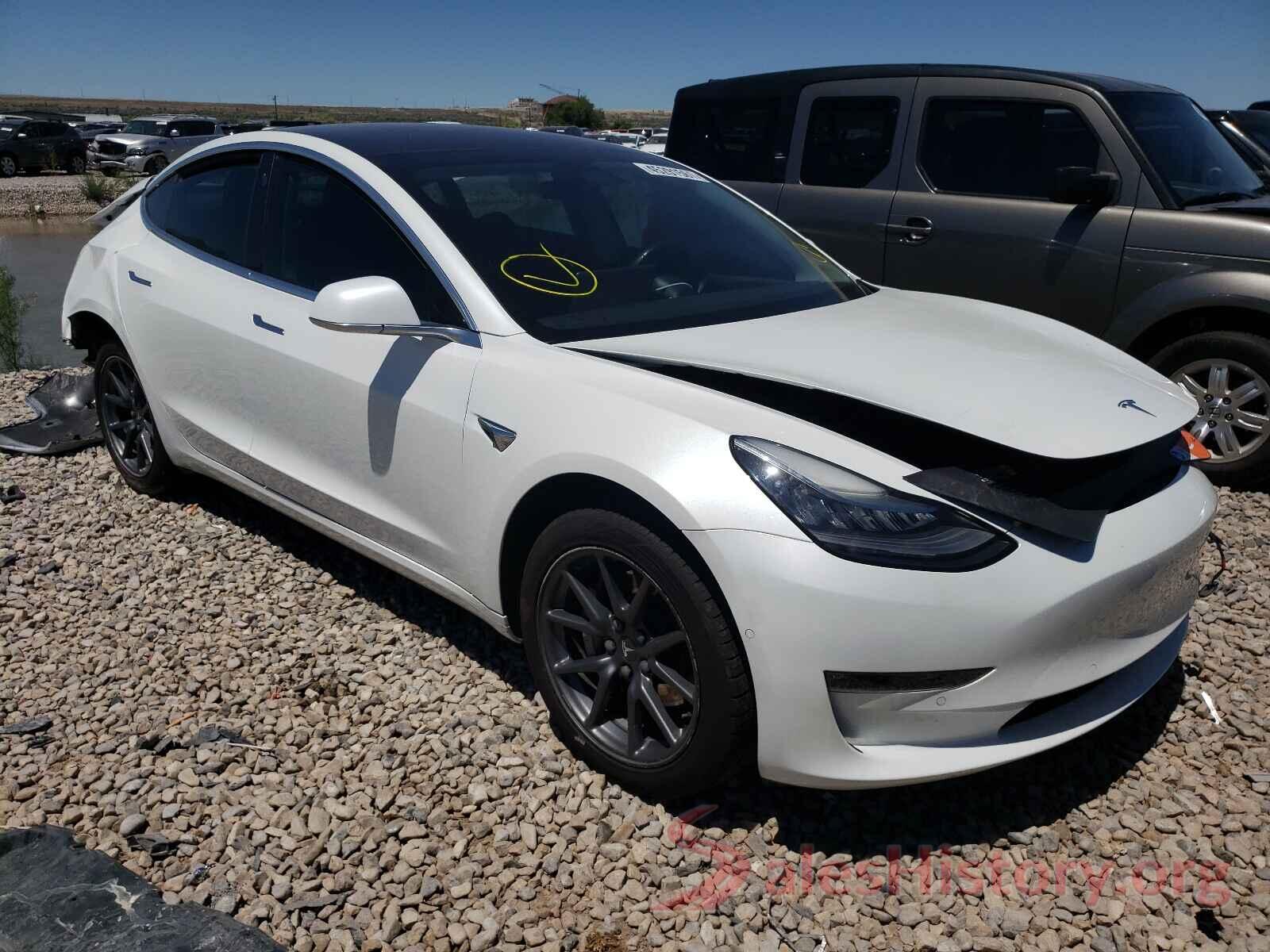 5YJ3E1EA2HF002352 2017 TESLA MODEL 3