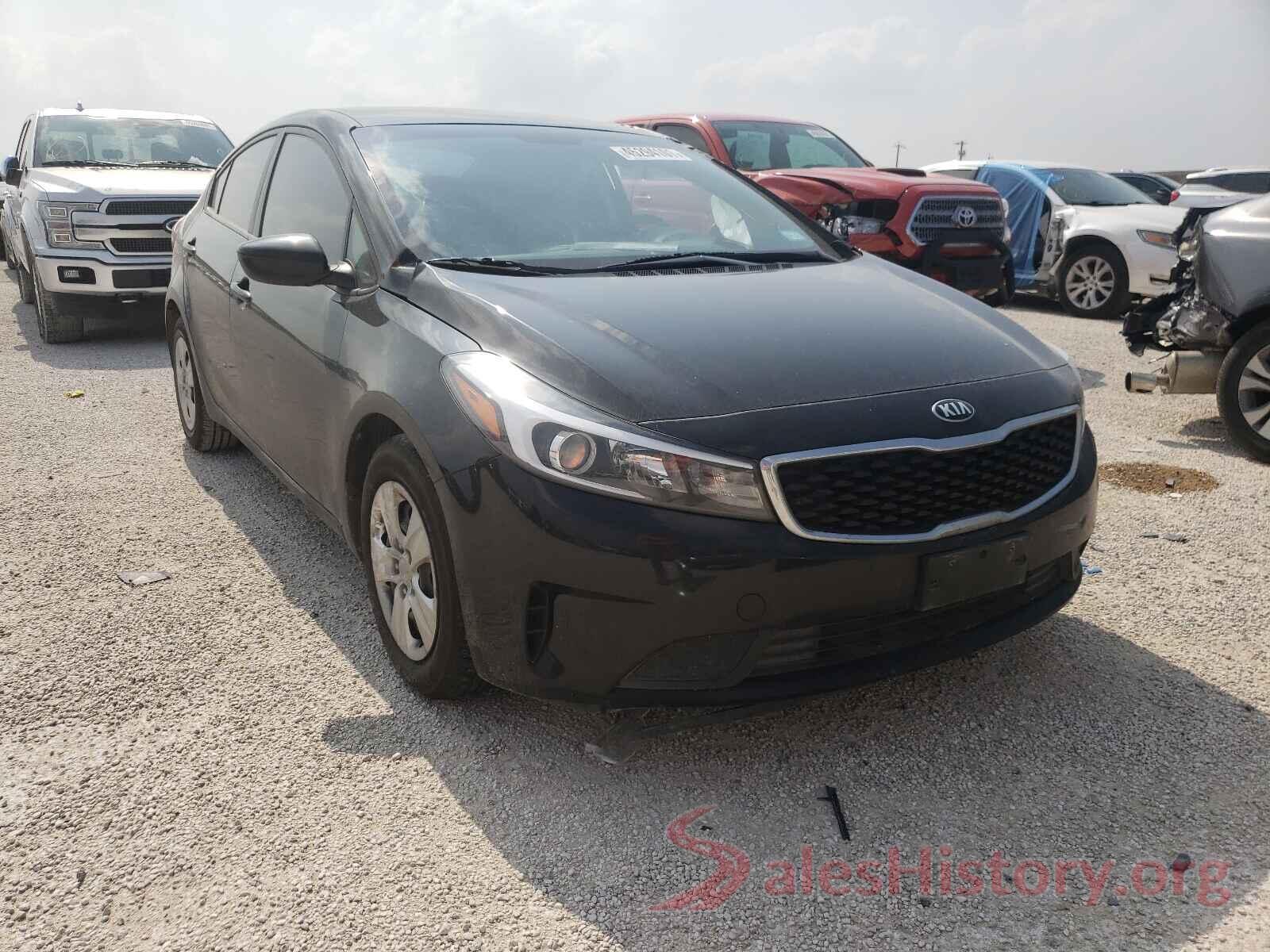 3KPFK4A75JE276965 2018 KIA FORTE