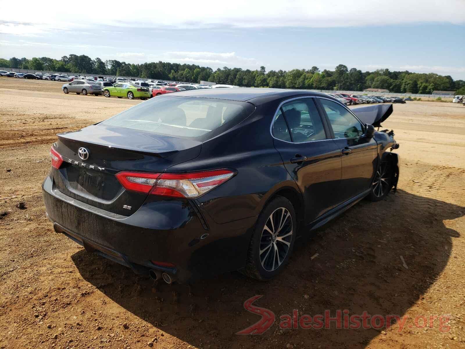 4T1B11HK0JU578445 2018 TOYOTA CAMRY