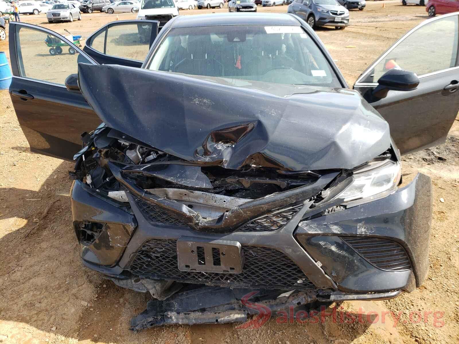 4T1B11HK0JU578445 2018 TOYOTA CAMRY