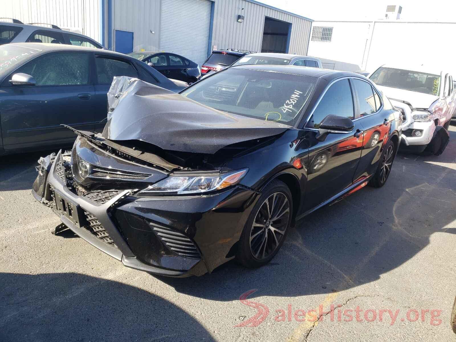 JTNB11HK1J3058115 2018 TOYOTA CAMRY