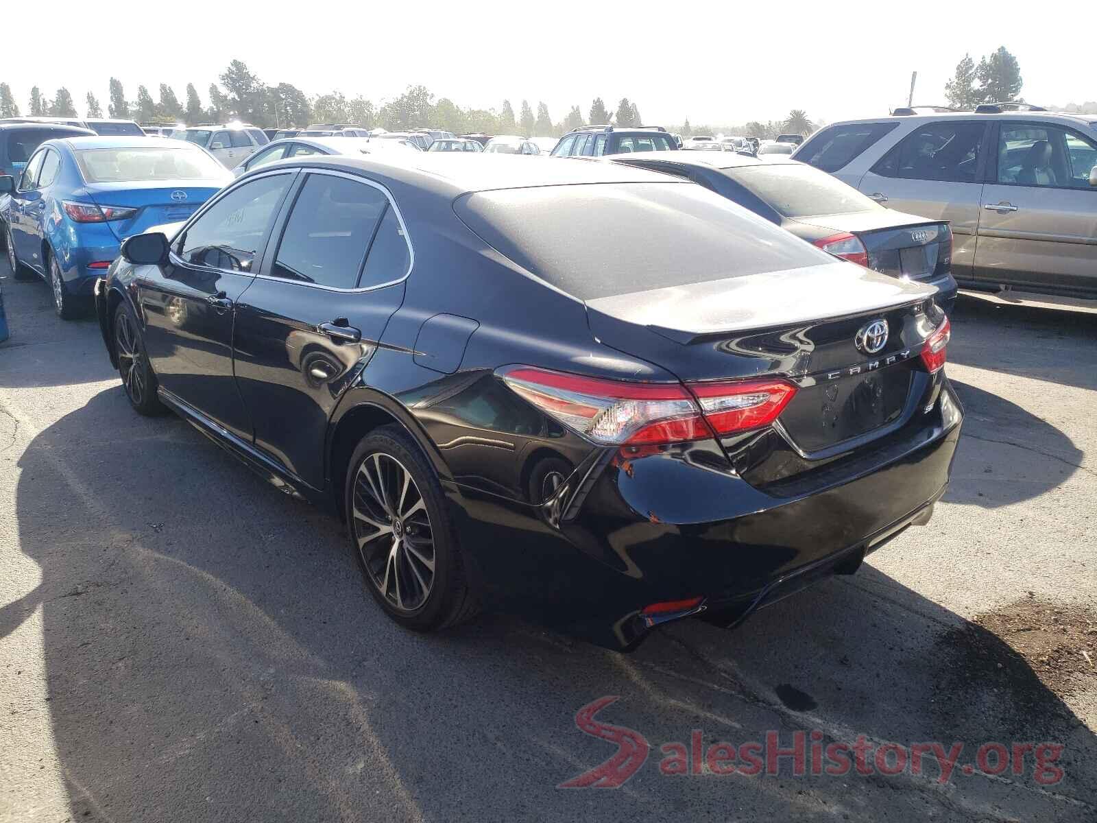 JTNB11HK1J3058115 2018 TOYOTA CAMRY