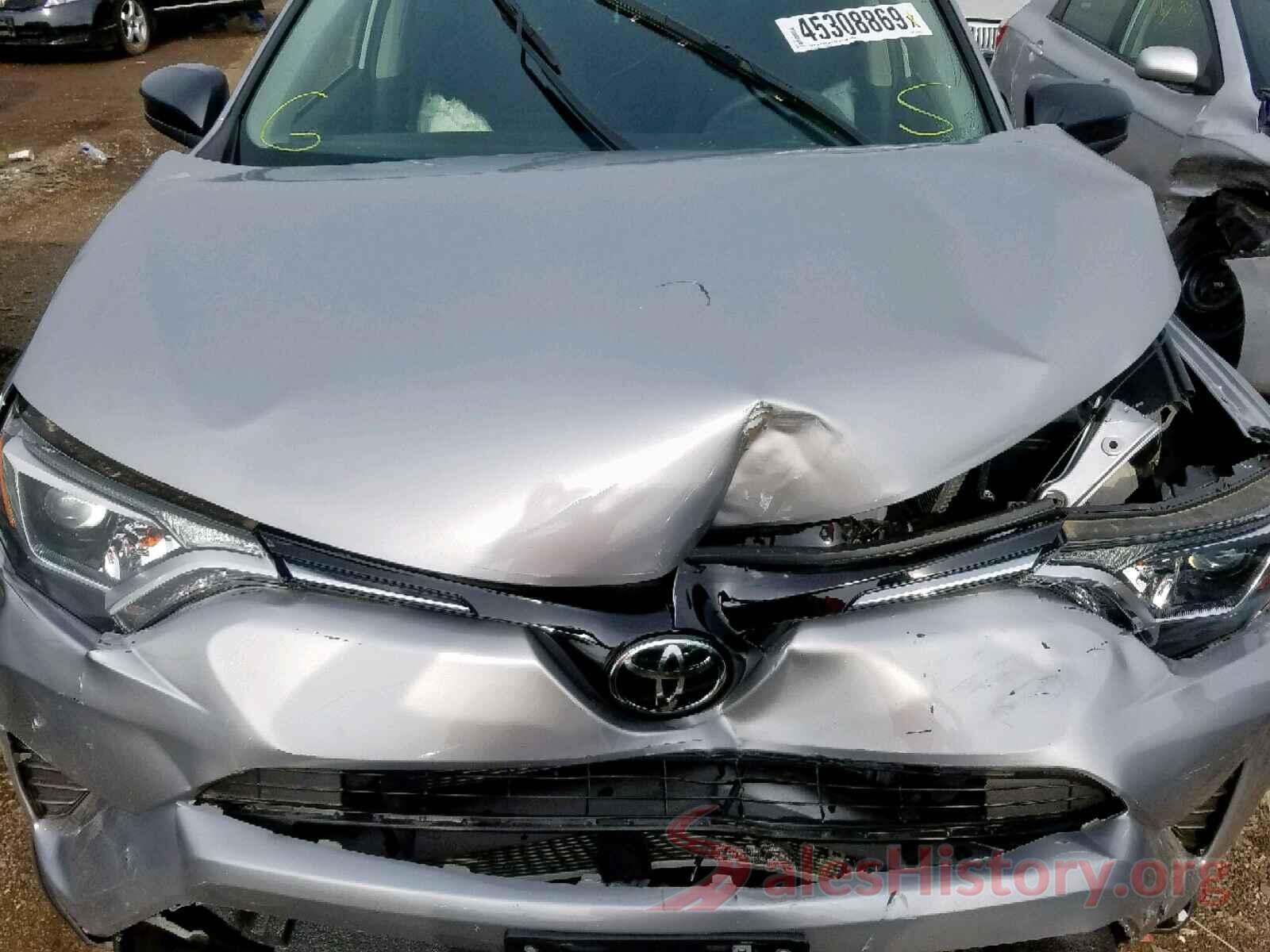 JTMBFREV7JJ216195 2018 TOYOTA RAV4 LE