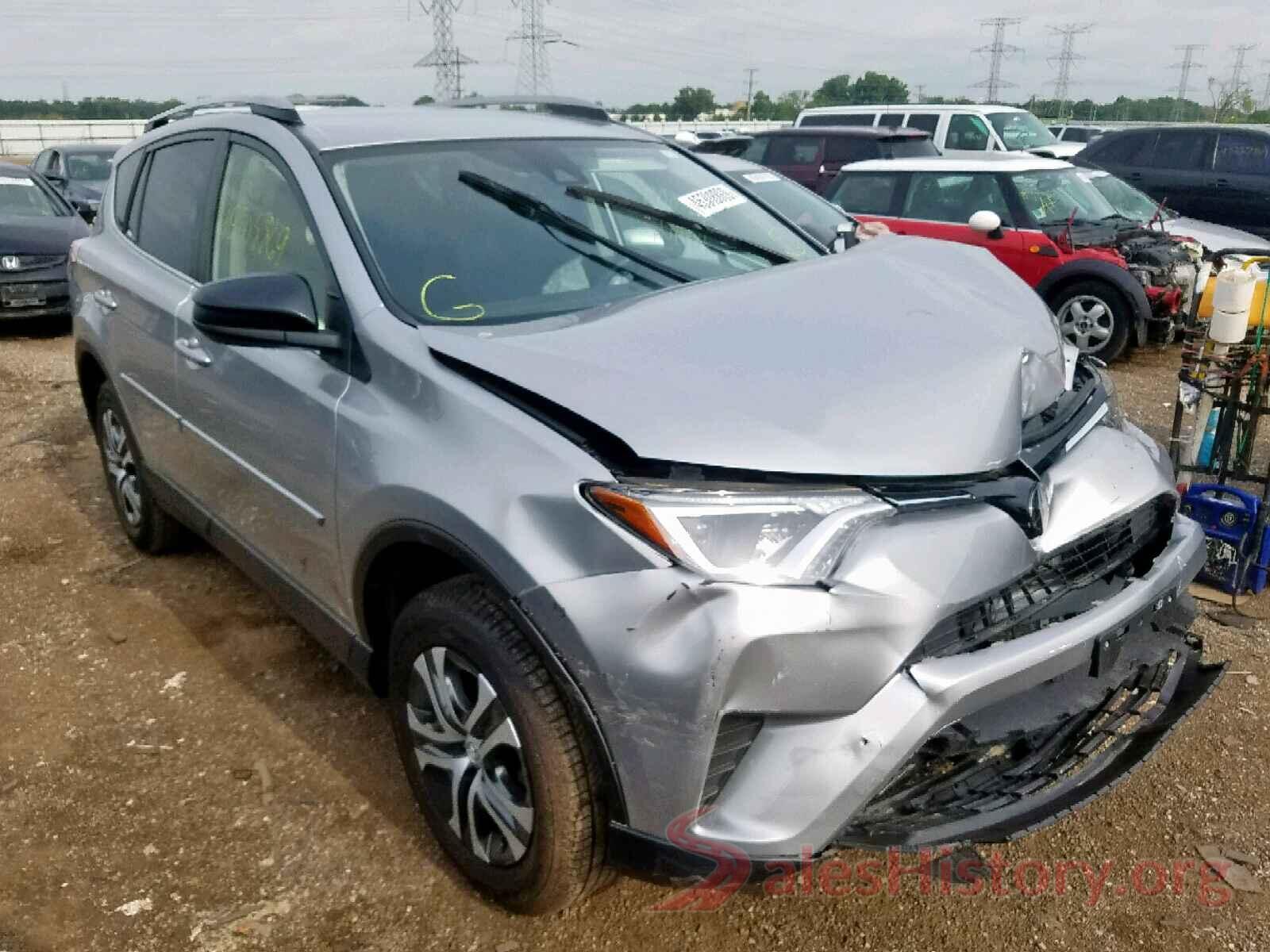 JTMBFREV7JJ216195 2018 TOYOTA RAV4 LE