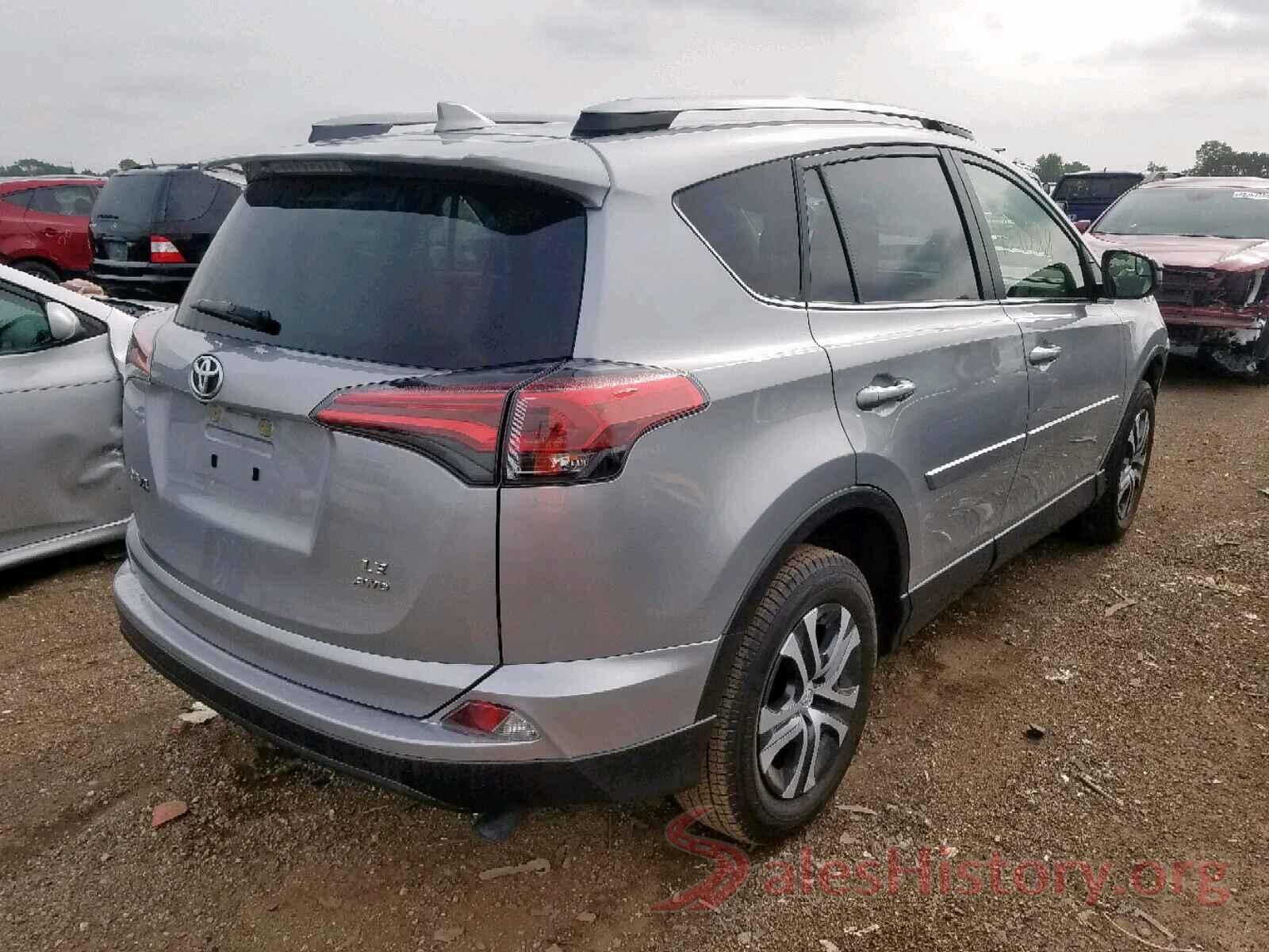 JTMBFREV7JJ216195 2018 TOYOTA RAV4 LE