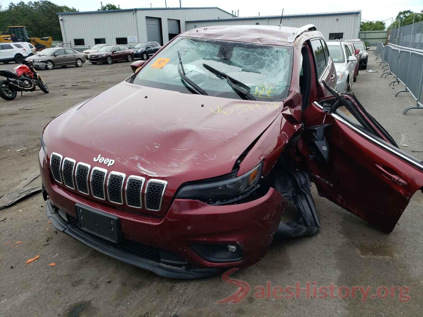 1C4PJMLB7KD303353 2019 JEEP CHEROKEE