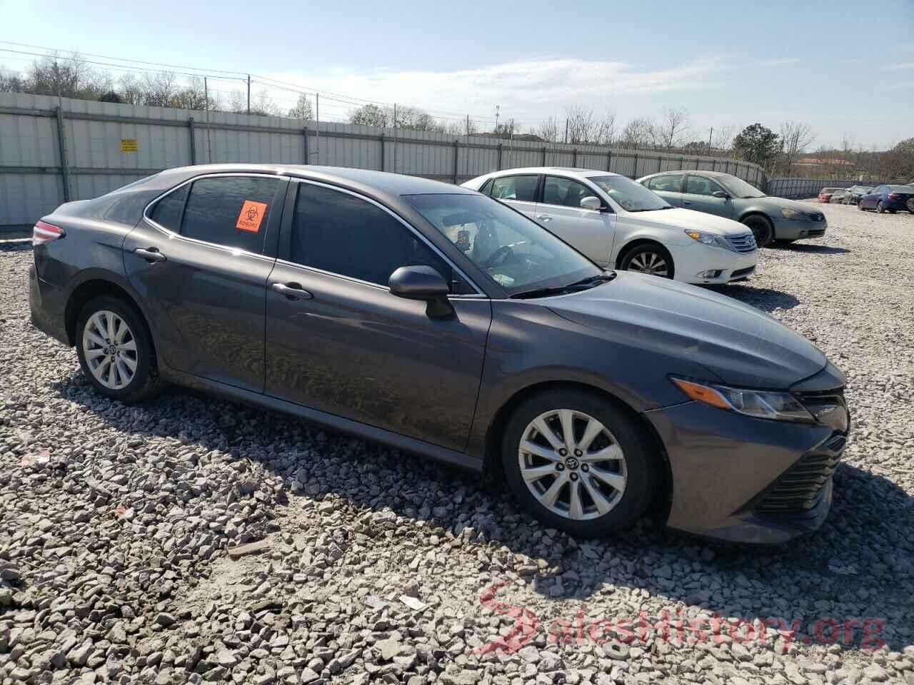 4T1B11HK7JU619573 2018 TOYOTA CAMRY