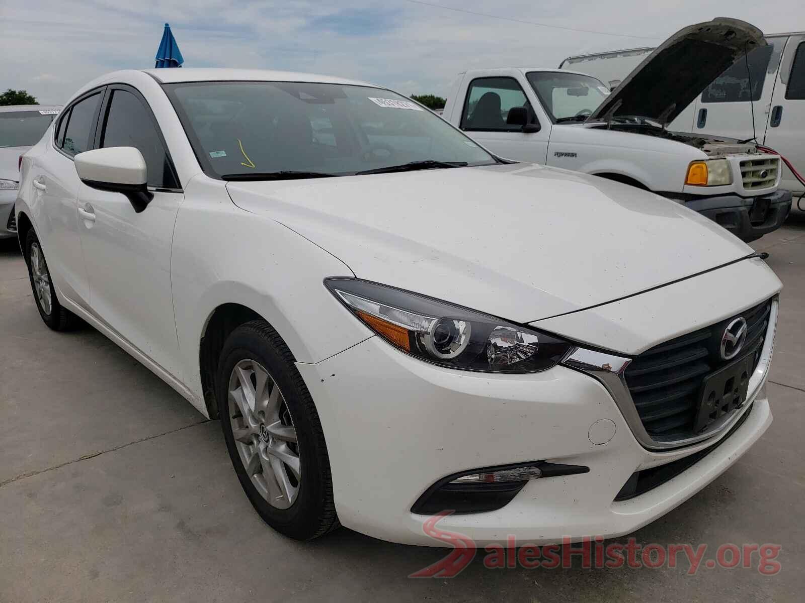 3MZBN1U79JM243079 2018 MAZDA 3