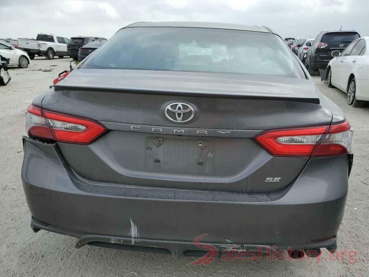 4T1B11HK1JU111518 2018 TOYOTA CAMRY