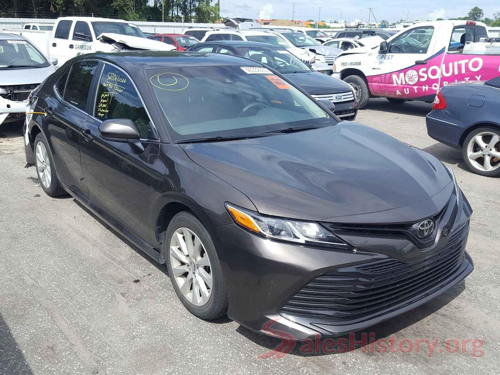 4T1B11HK8JU564440 2018 TOYOTA CAMRY