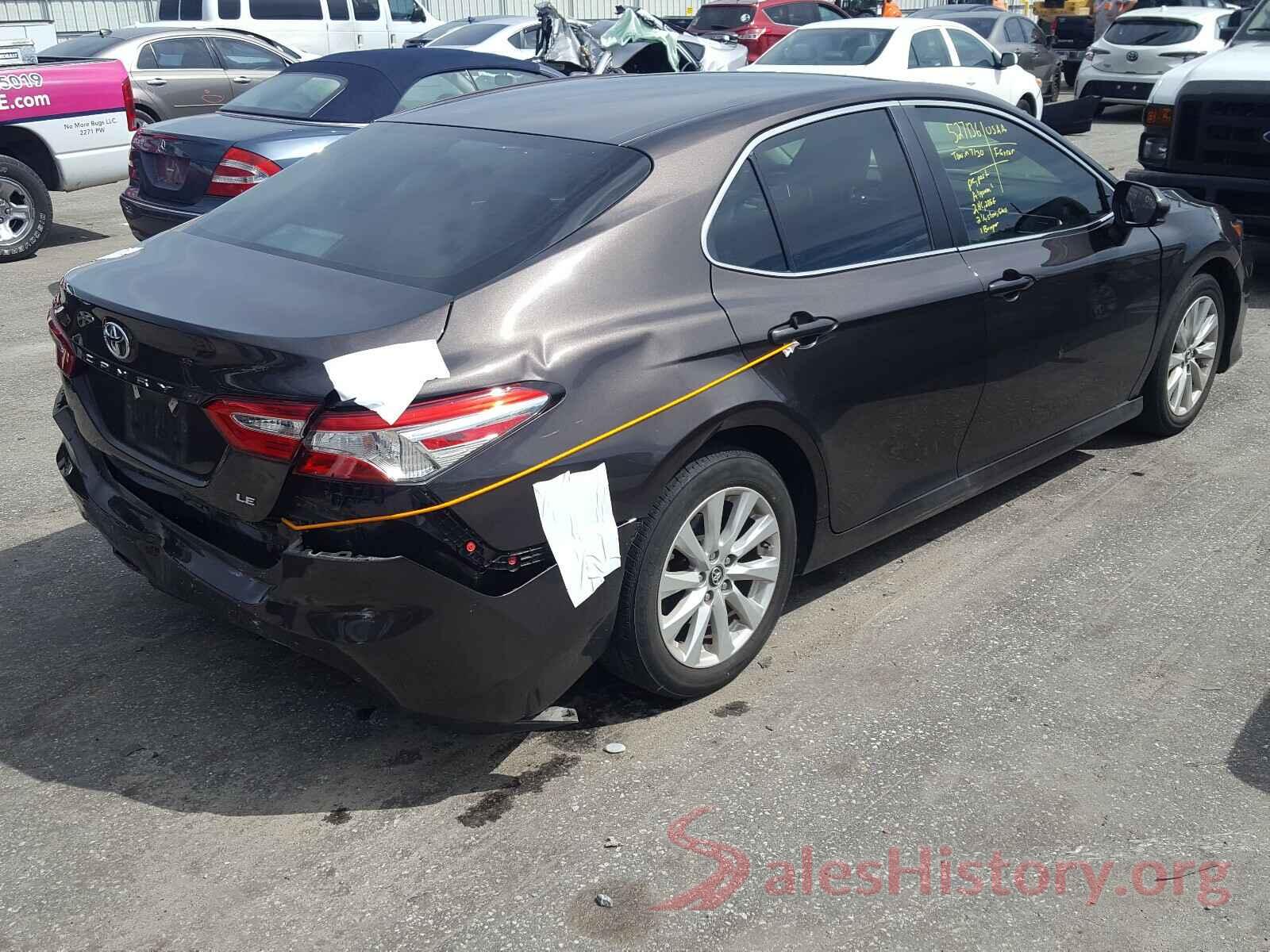 4T1B11HK8JU564440 2018 TOYOTA CAMRY