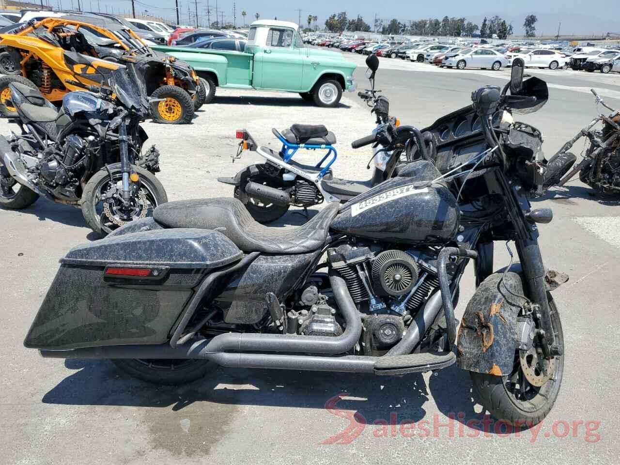 1HD1KRC36JB665868 2018 HARLEY-DAVIDSON FL