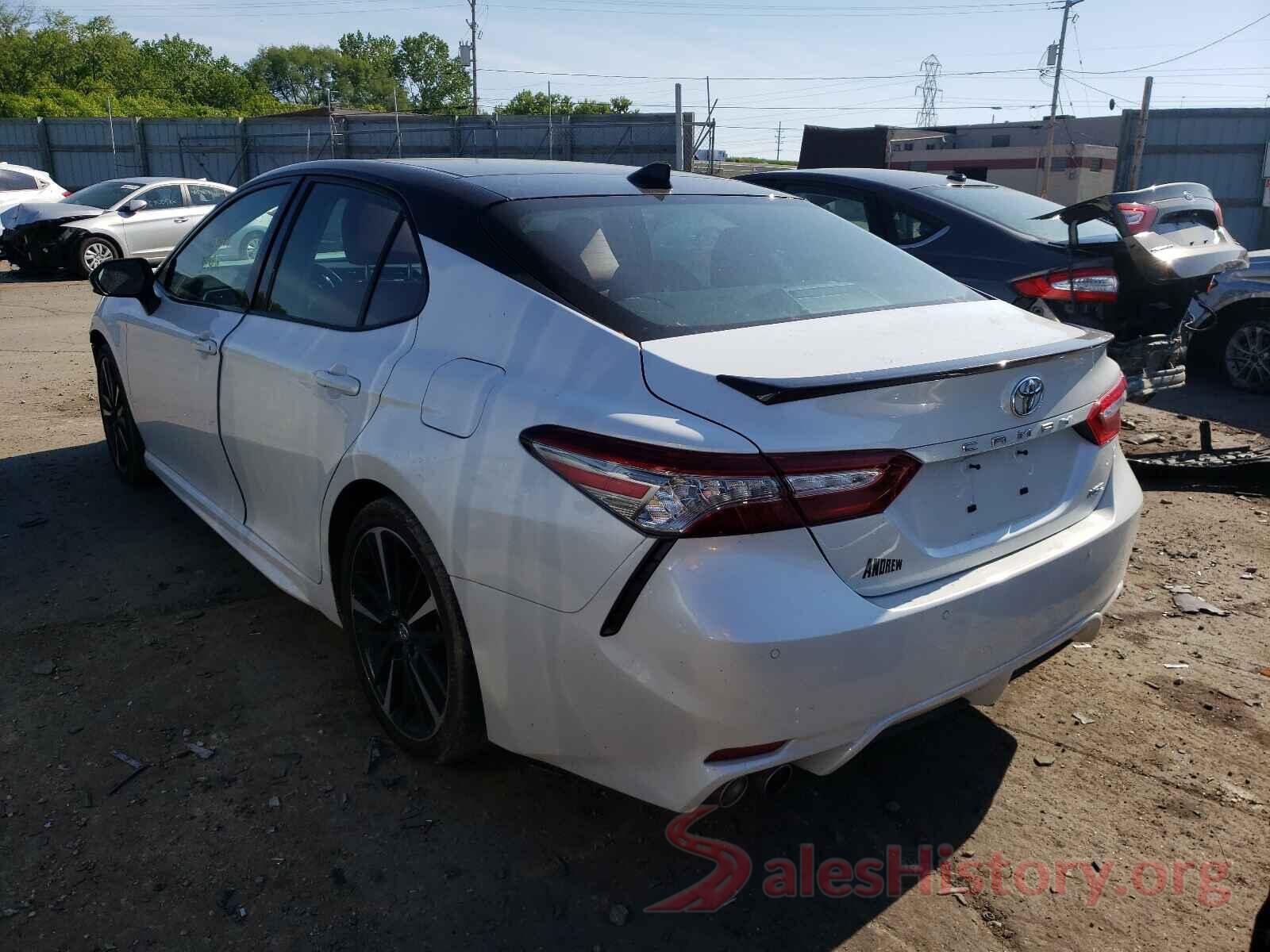 4T1B61HK3JU064168 2018 TOYOTA CAMRY