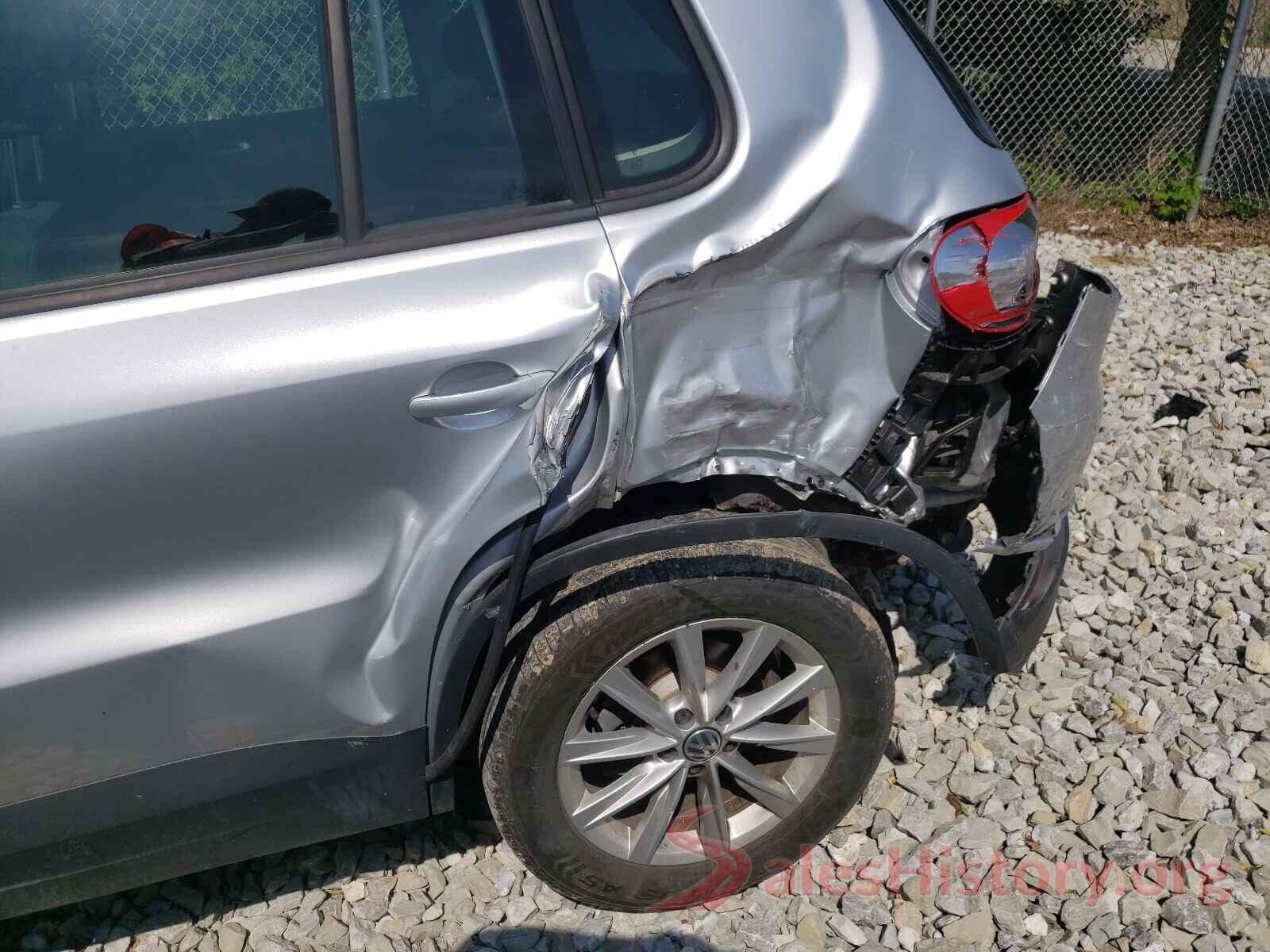 WVGBV7AX3HK054726 2017 VOLKSWAGEN TIGUAN