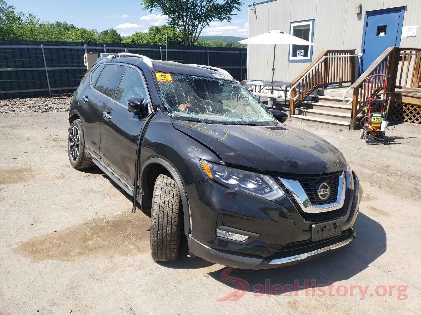 JN8AT2MV6JW330855 2018 NISSAN ROGUE