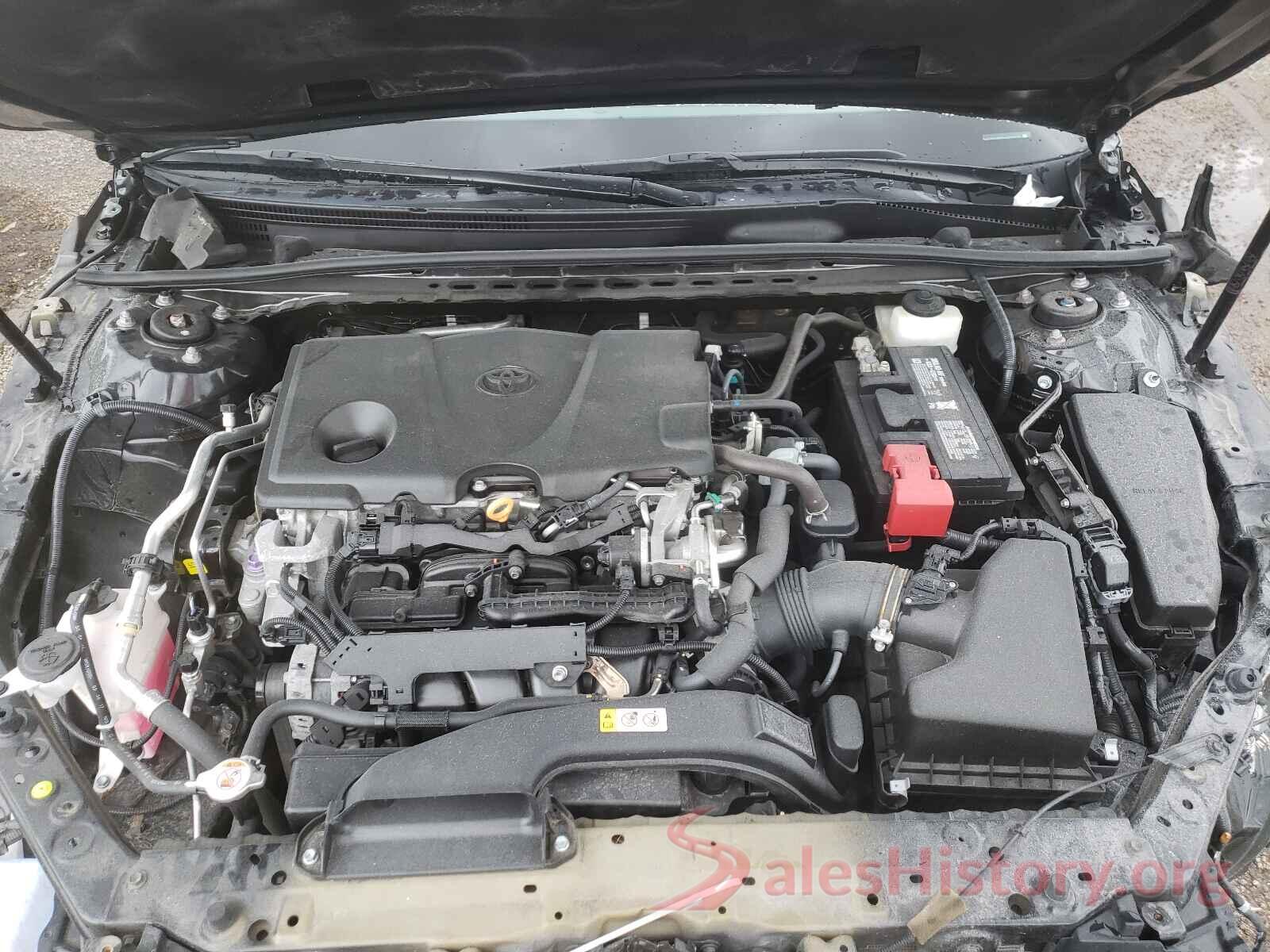 4T1B11HK8JU014011 2018 TOYOTA CAMRY