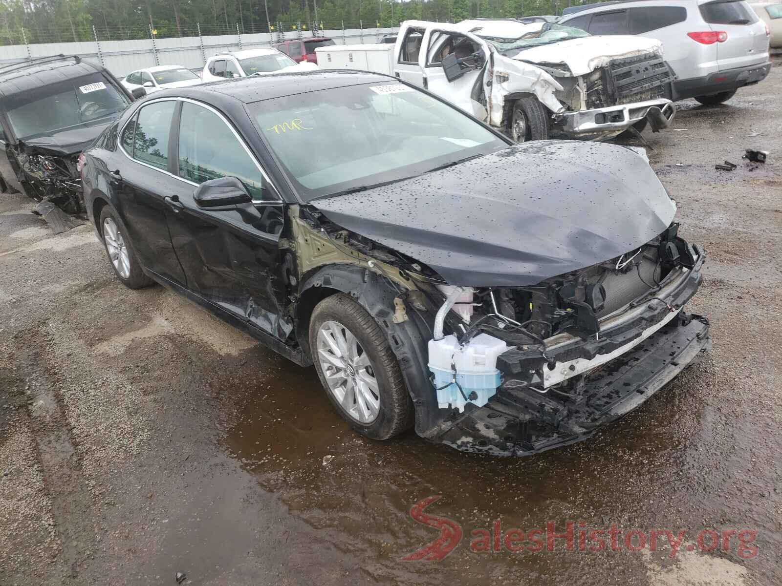 4T1B11HK8JU014011 2018 TOYOTA CAMRY