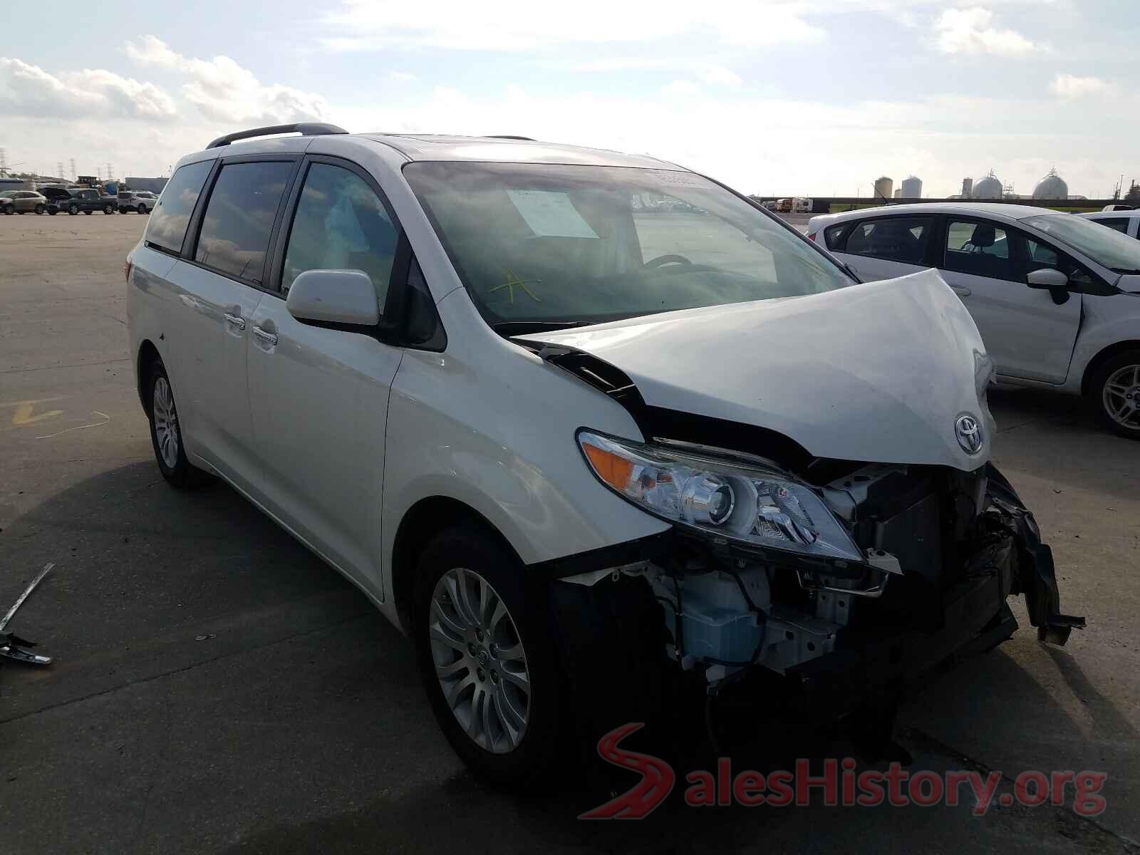 5TDYZ3DC2HS866516 2017 TOYOTA SIENNA