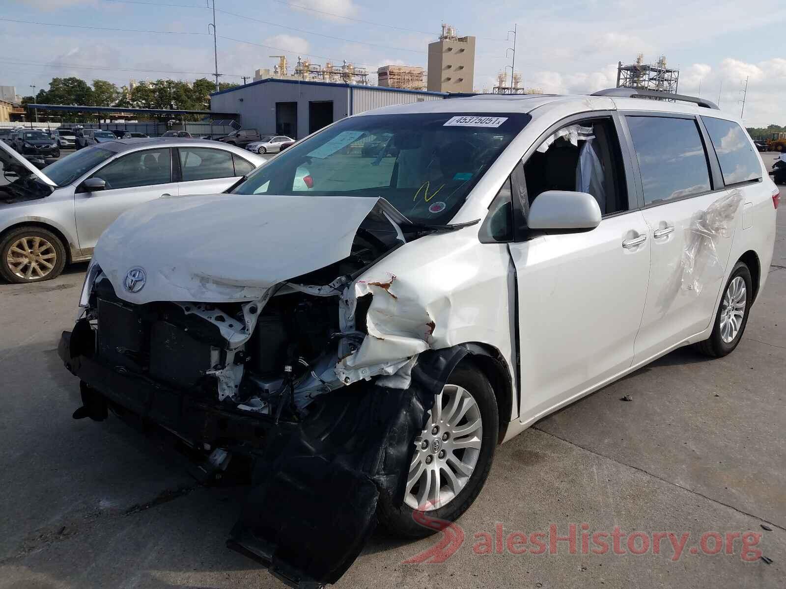 5TDYZ3DC2HS866516 2017 TOYOTA SIENNA