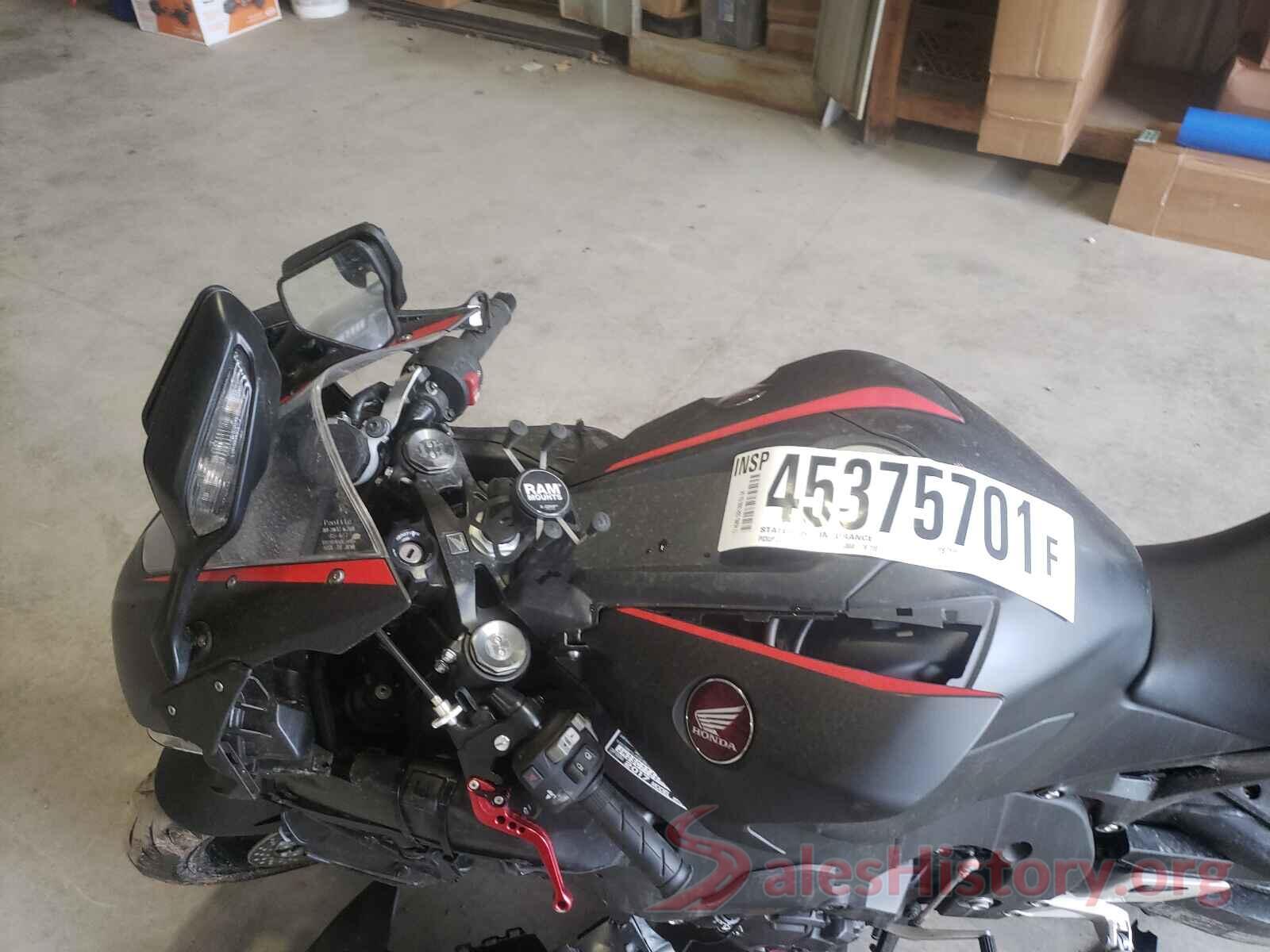 JH2SC7756HK000828 2017 HONDA CBR CYCLE