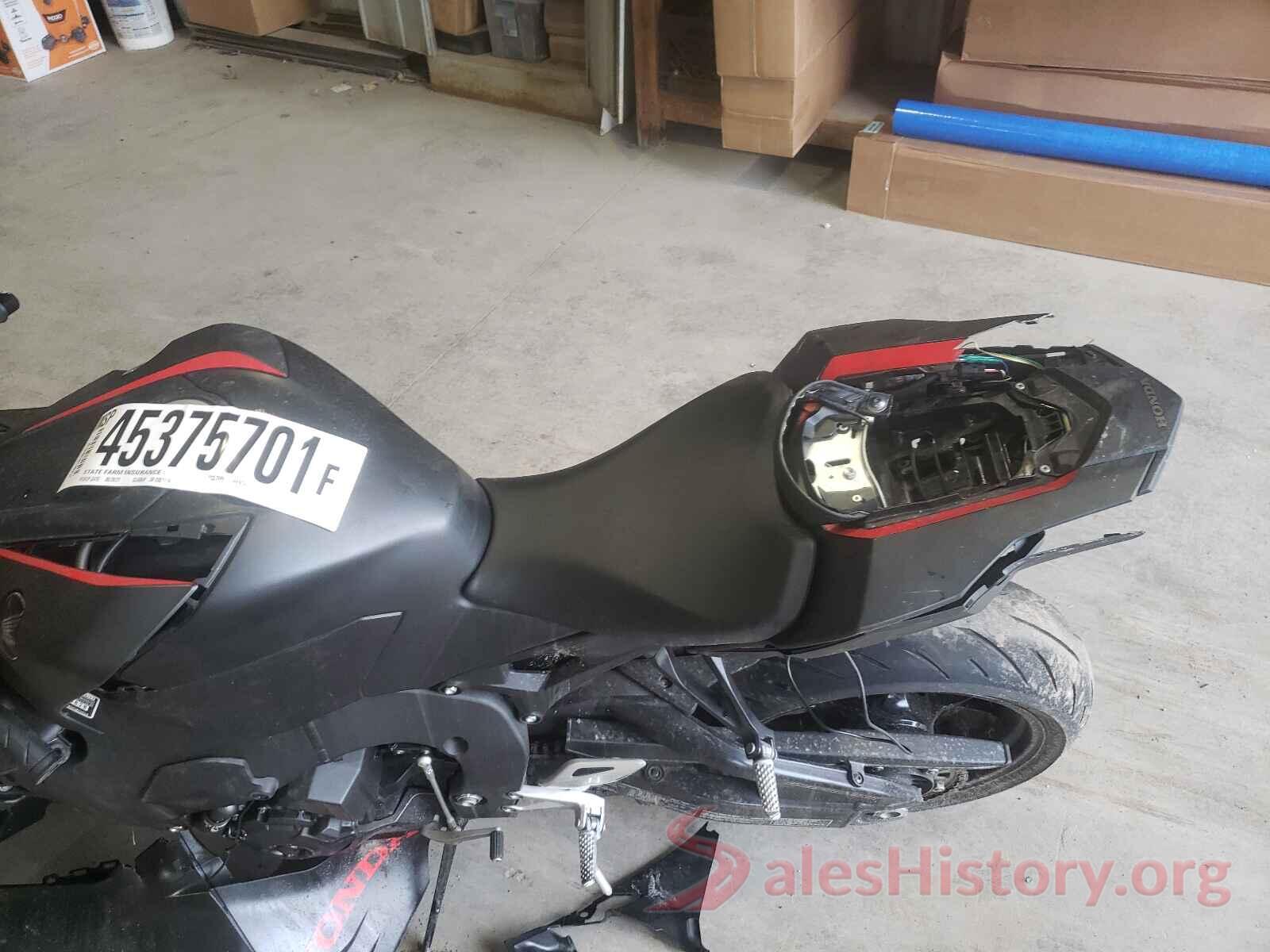 JH2SC7756HK000828 2017 HONDA CBR CYCLE