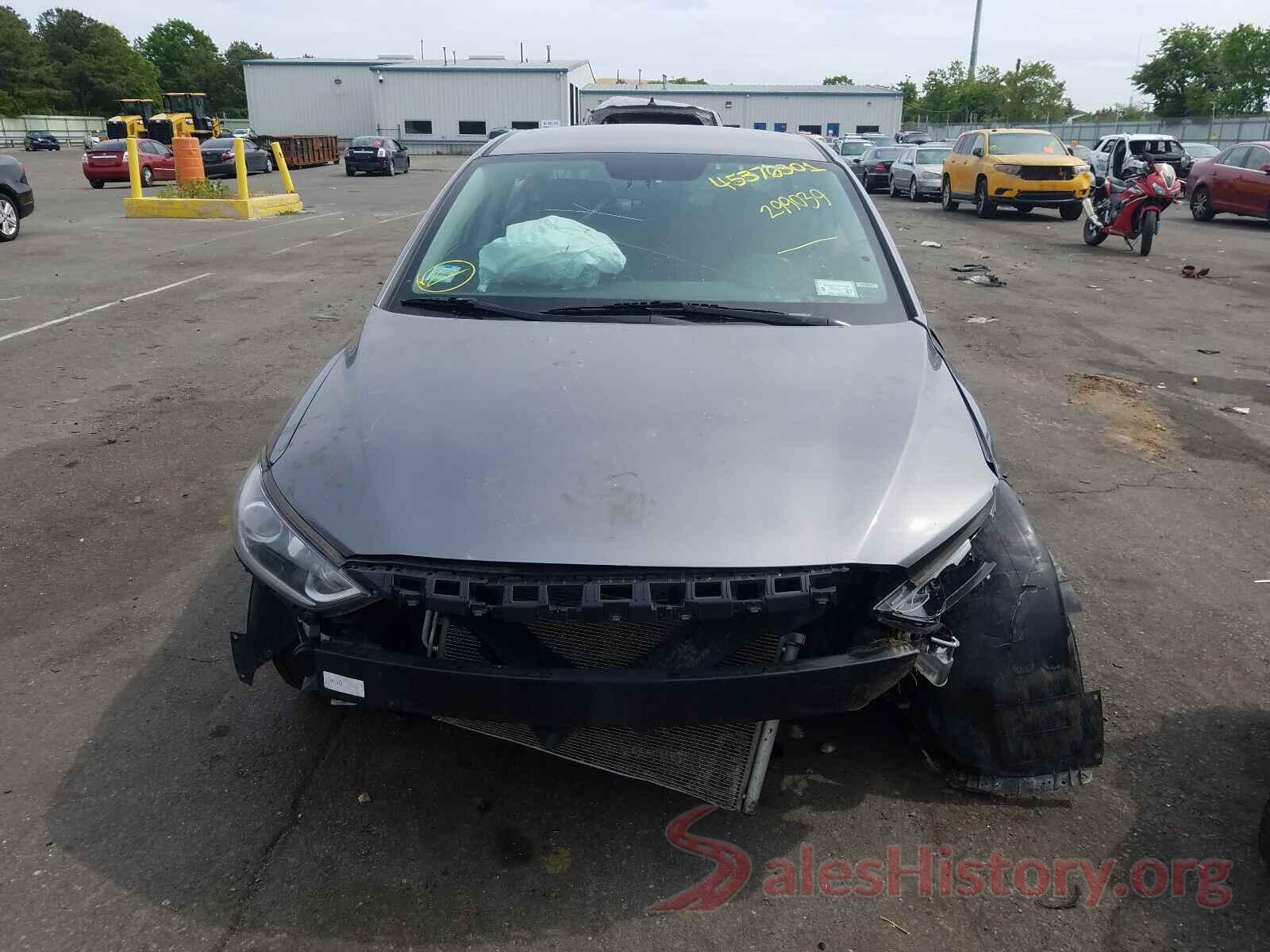 5NPD74LF5JH299039 2018 HYUNDAI ELANTRA