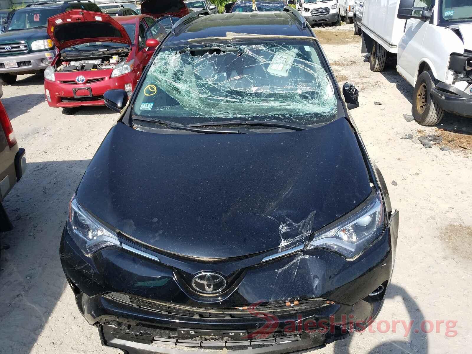 2T3RFREV5JW841467 2018 TOYOTA RAV4