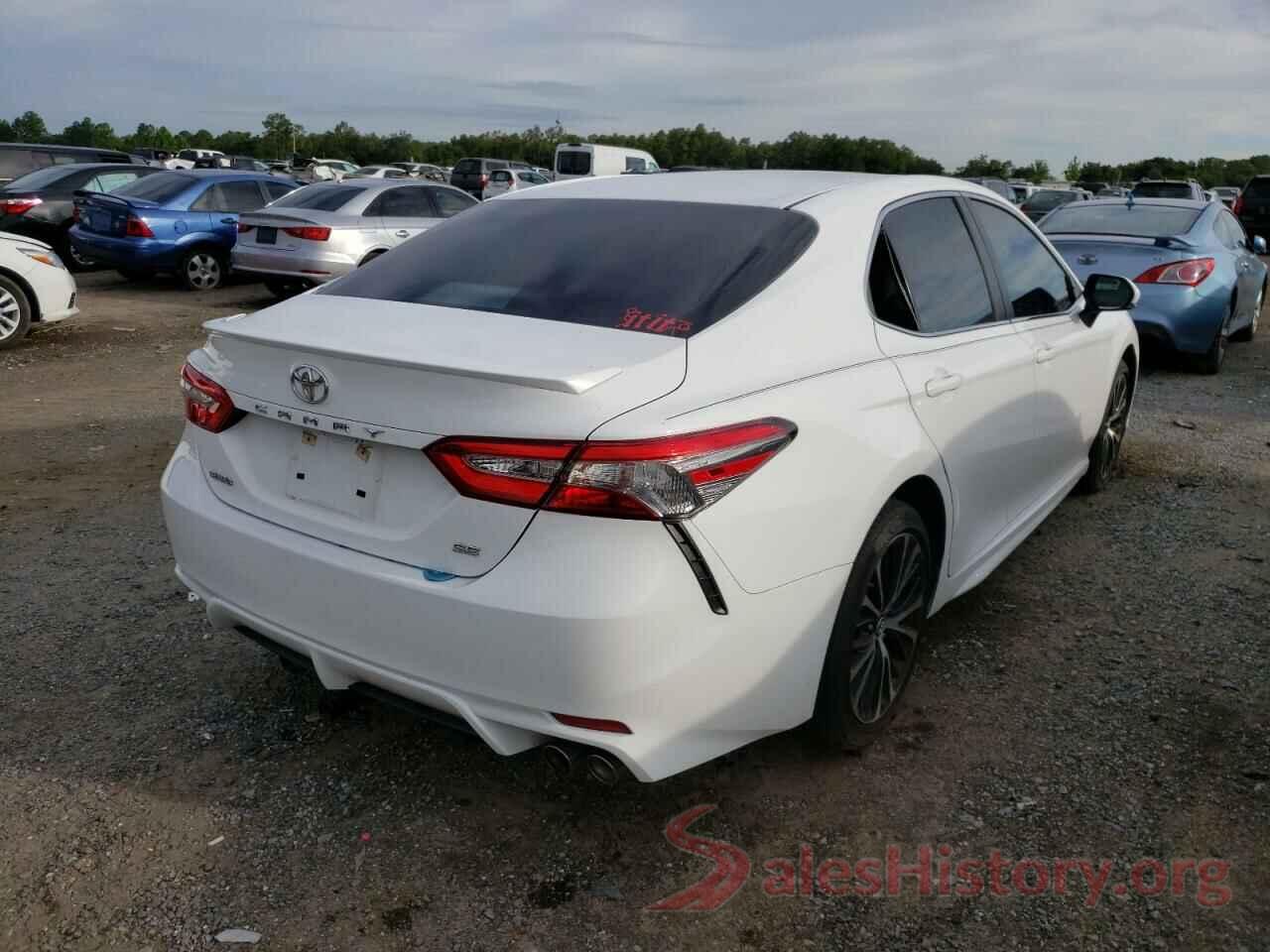 4T1B11HK2JU618234 2018 TOYOTA CAMRY