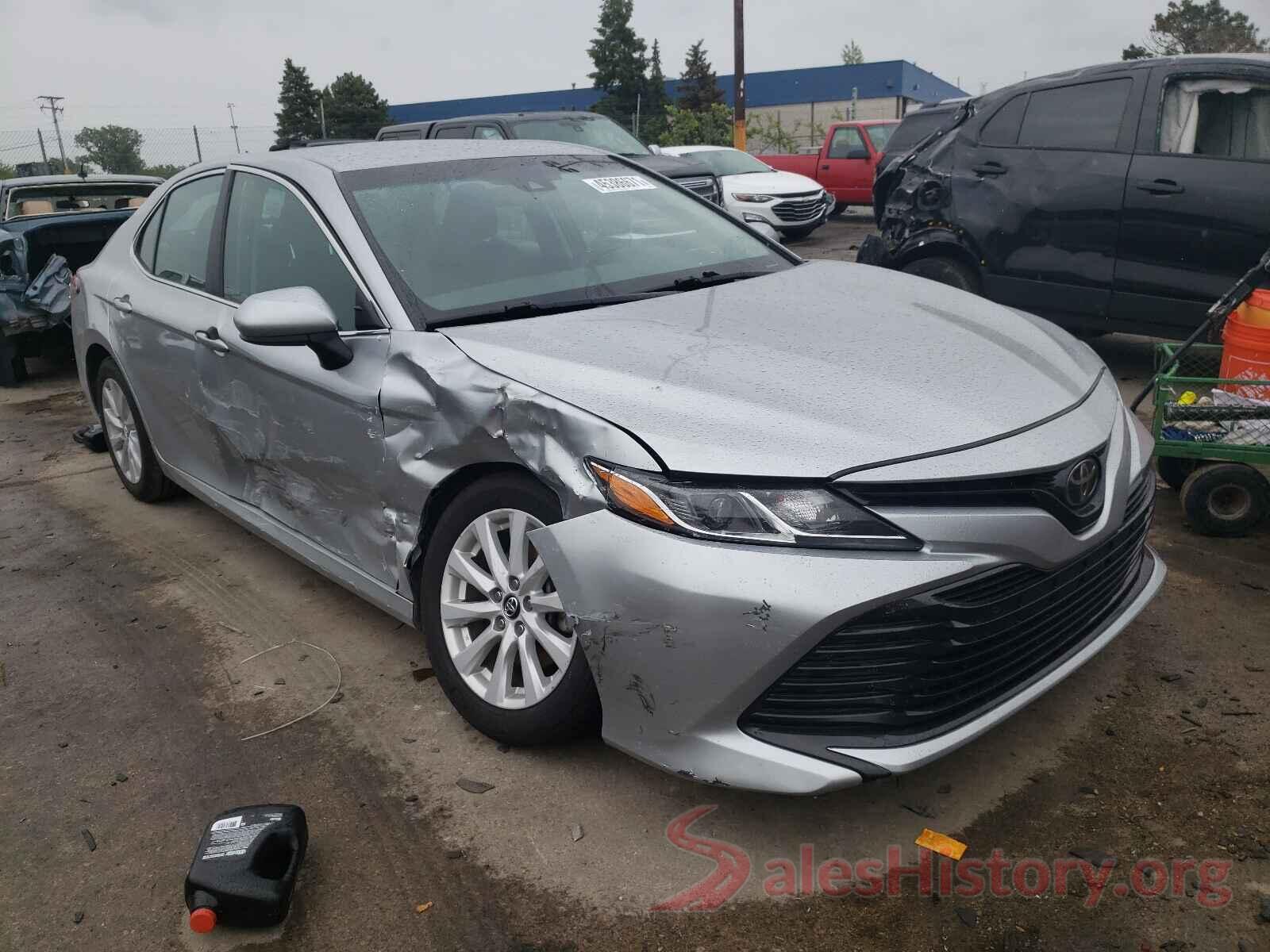 4T1B11HKXJU068782 2018 TOYOTA CAMRY