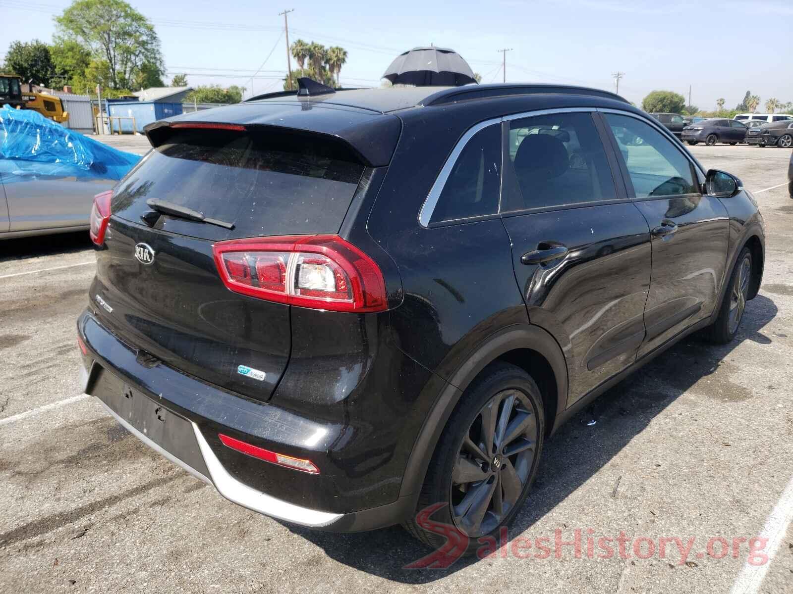 KNDCC3LCXH5095693 2017 KIA NIRO